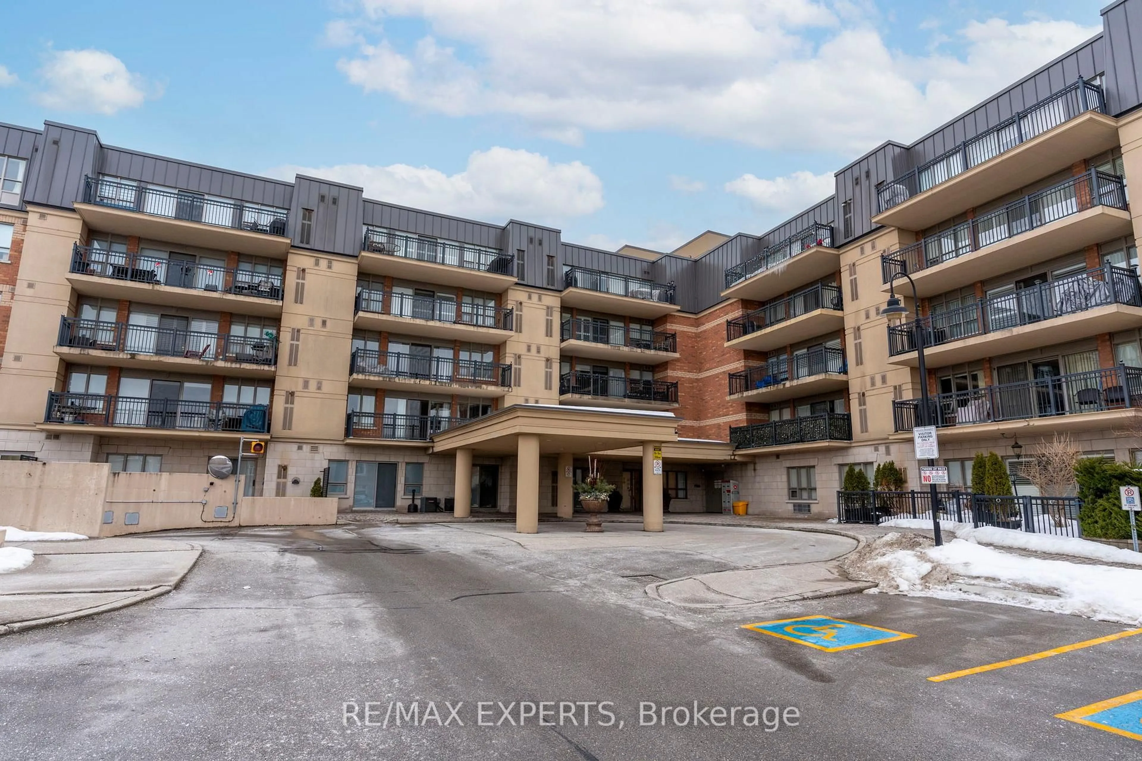 Unknown for 8026 Kipling Ave #212, Vaughan Ontario L4L 2A1