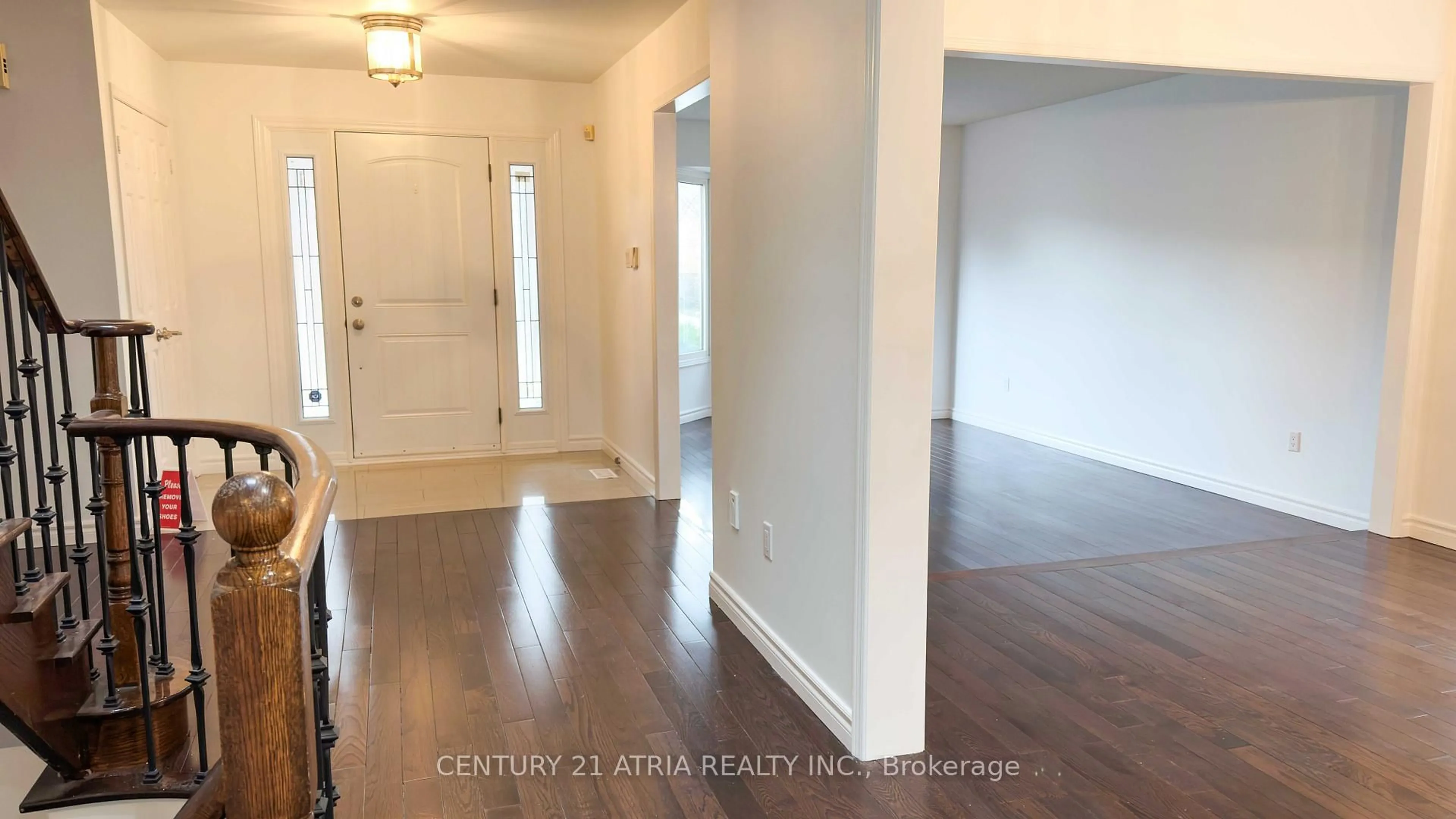 Indoor entryway for 53 Conistan Rd, Markham Ontario L3R 8K6