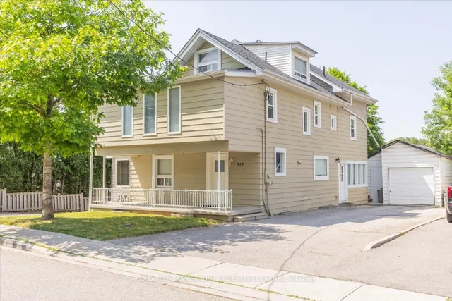 379 Simcoe St, Newmarket 1