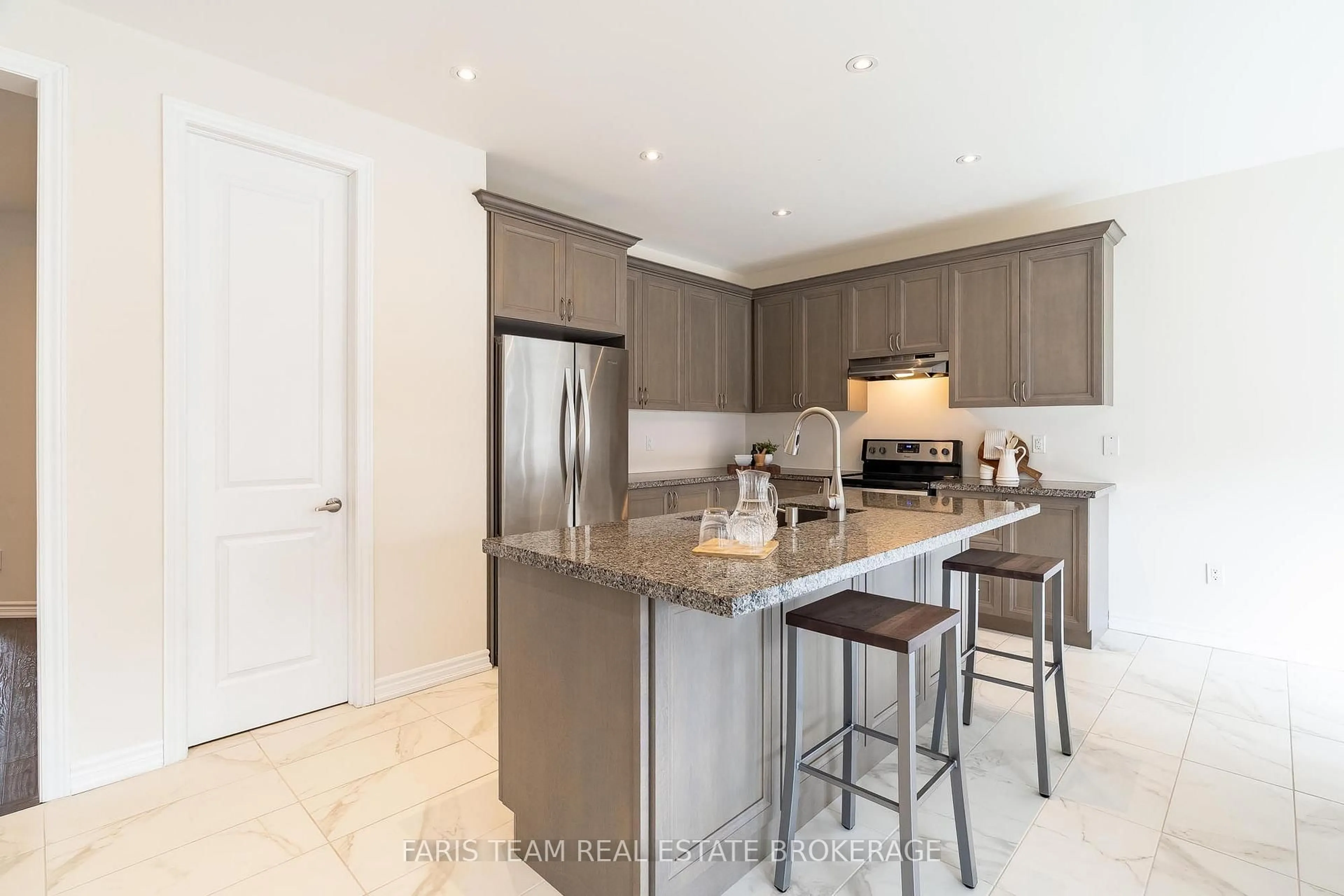 Open concept kitchen, ceramic/tile floor for 1559 Farrow Cres, Innisfil Ontario L9S 0L6