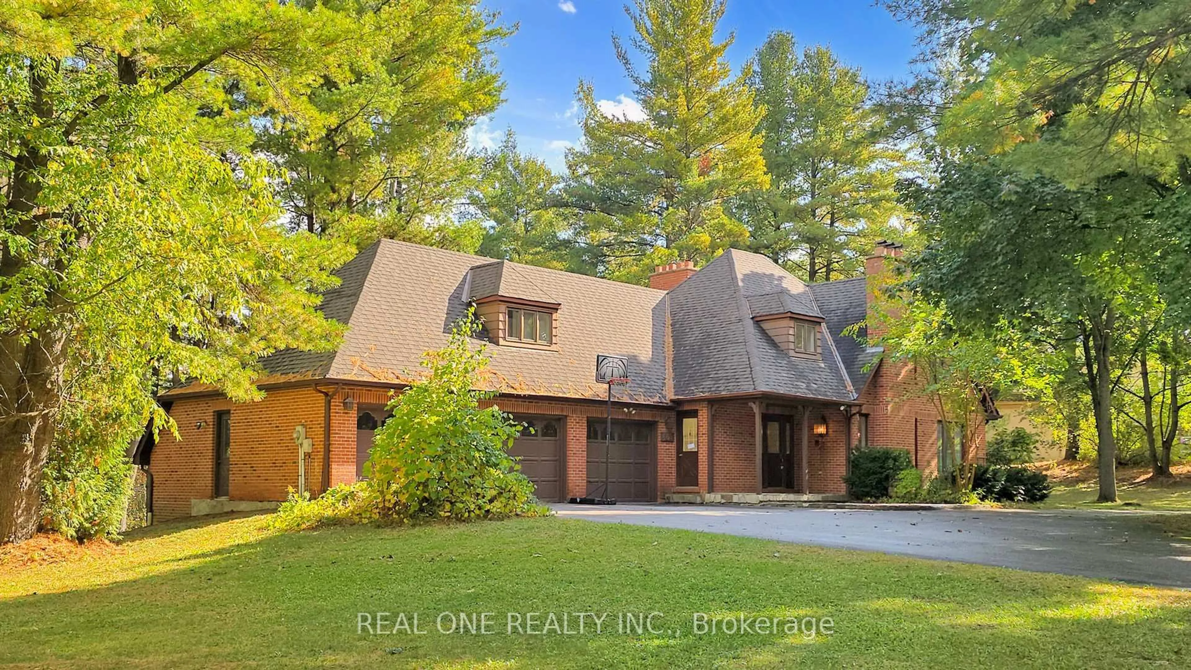 Unknown for 465 Woodland Acres Cres, Vaughan Ontario L6A 1G2