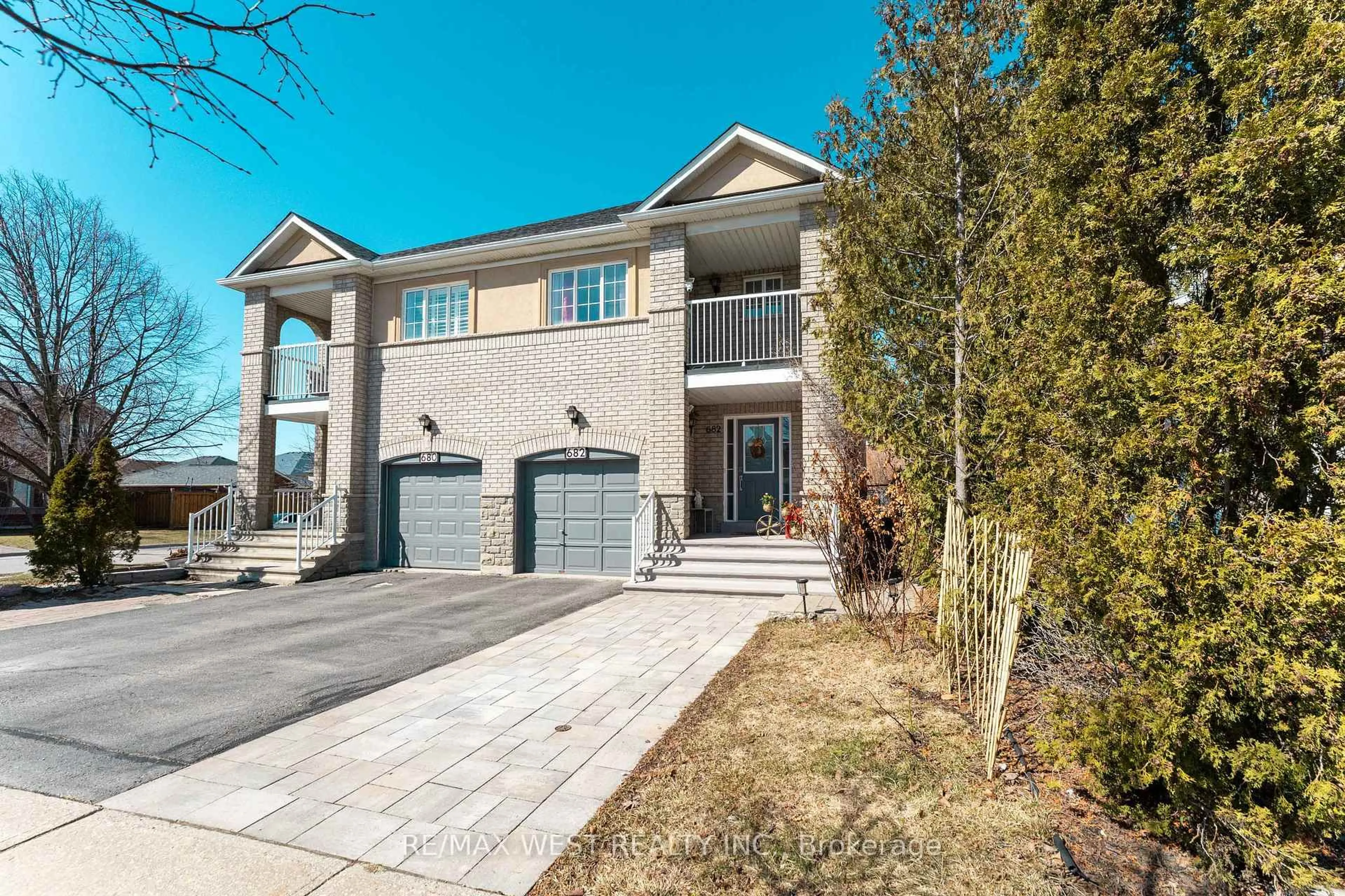 Home with brick exterior material, street for 682 Napa Valley Ave, Vaughan Ontario L4H 2J1