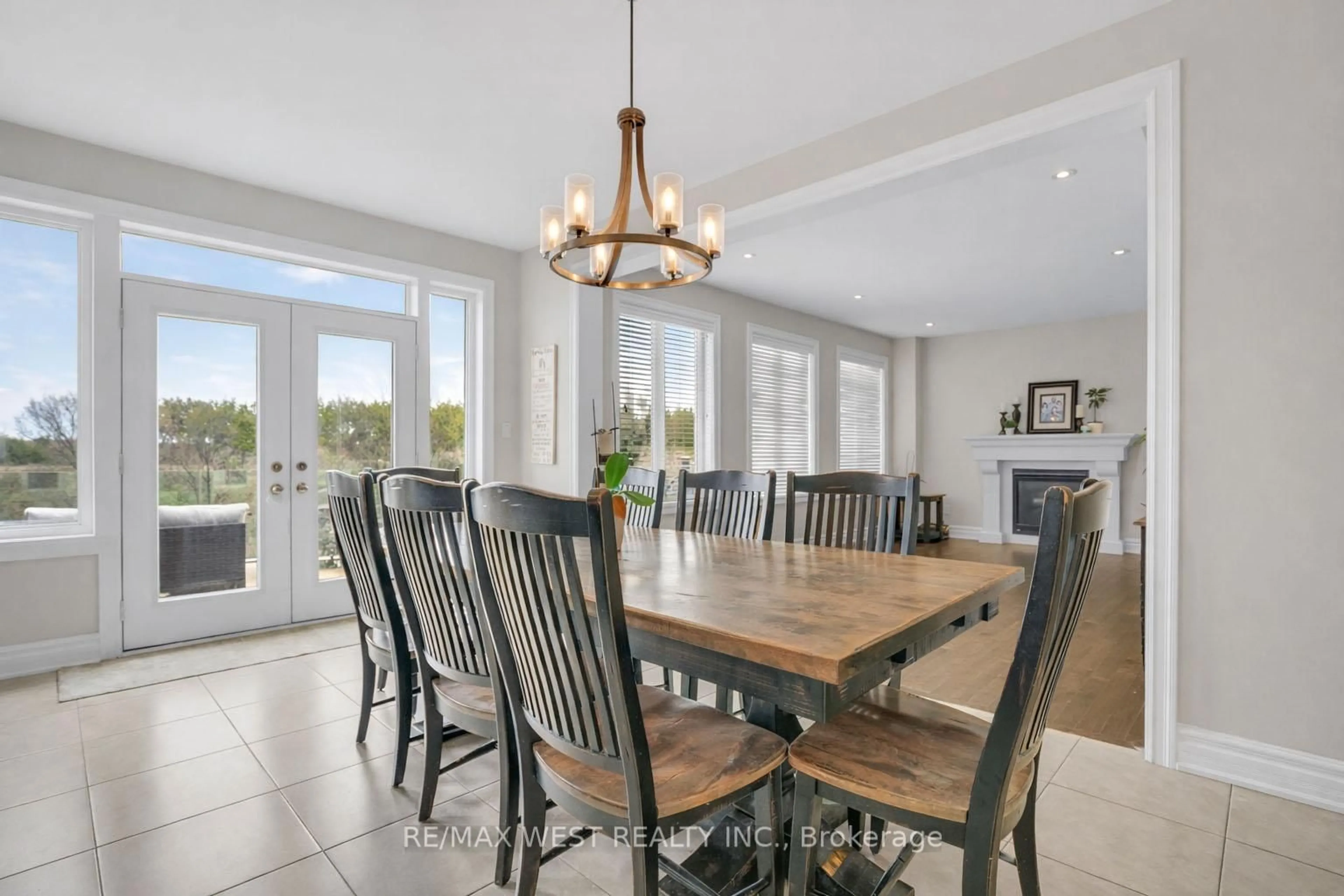 Dining room, unknown for 23 Webb Tr, New Tecumseth Ontario L0G 1W0