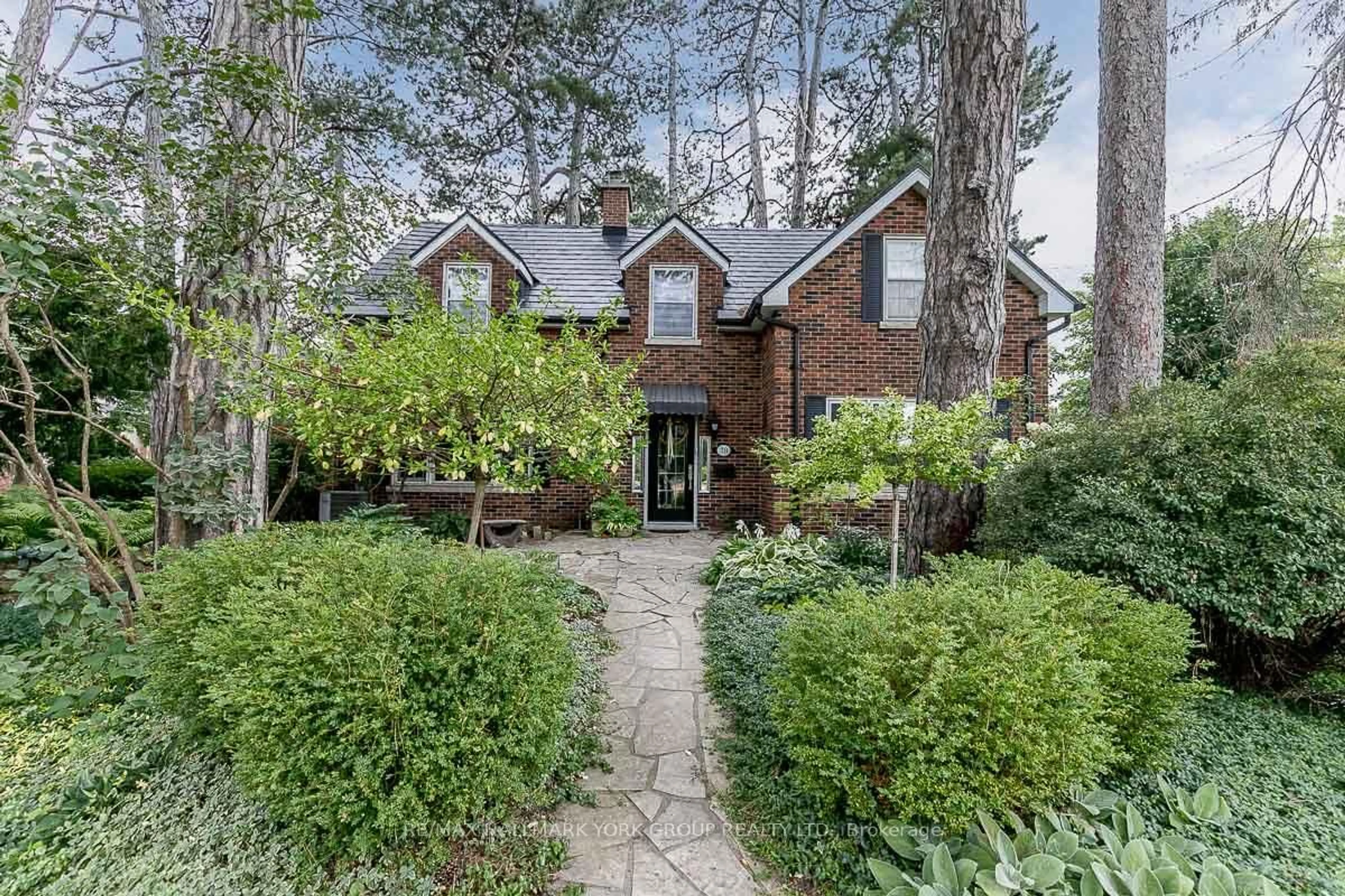 Home with brick exterior material, street for 78 Wells St, Aurora Ontario L4G 1S9