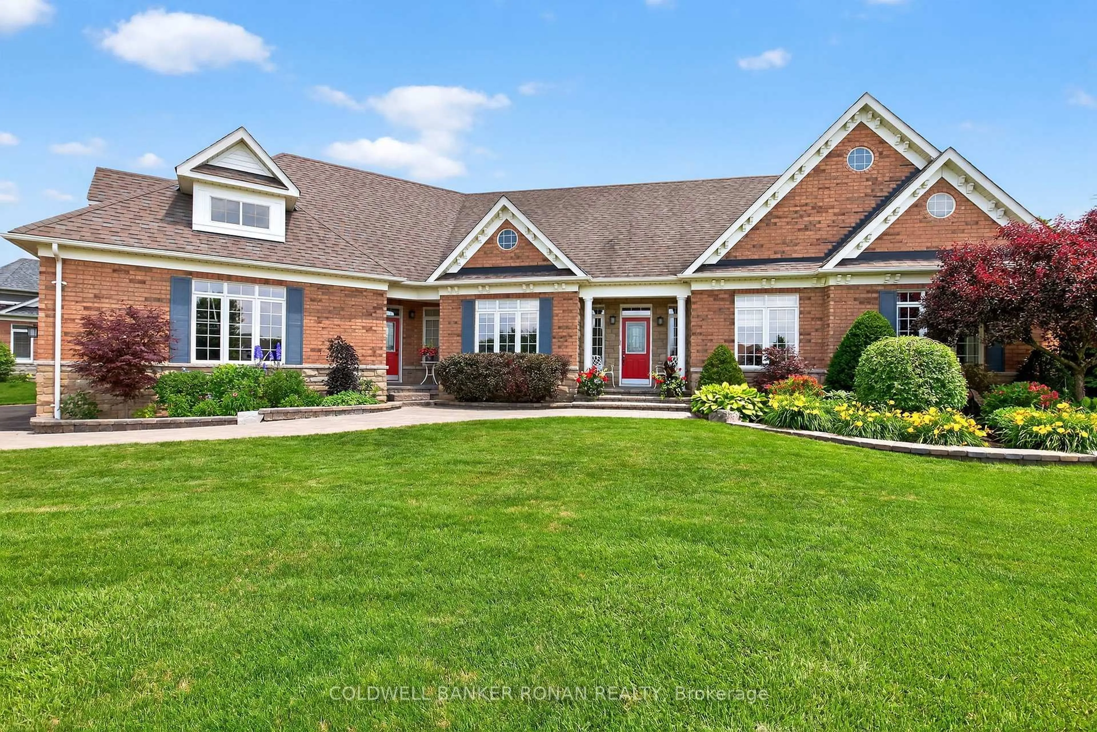 Home with brick exterior material, street for 32 Underhill Crt, Essa Ontario L9R 1V2