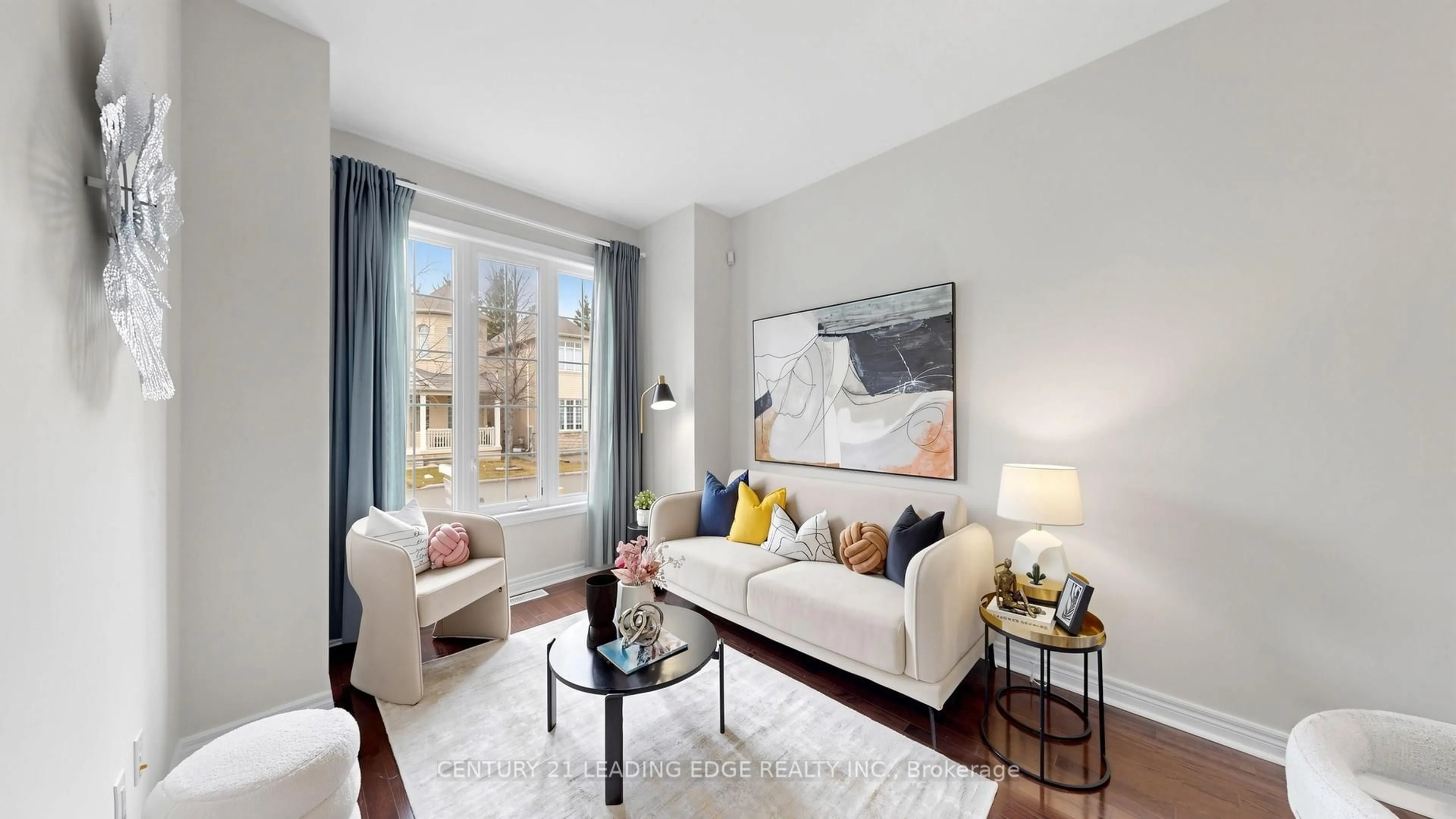 Living room with furniture, unknown for 122 Maria Rd, Markham Ontario L6E 0M1