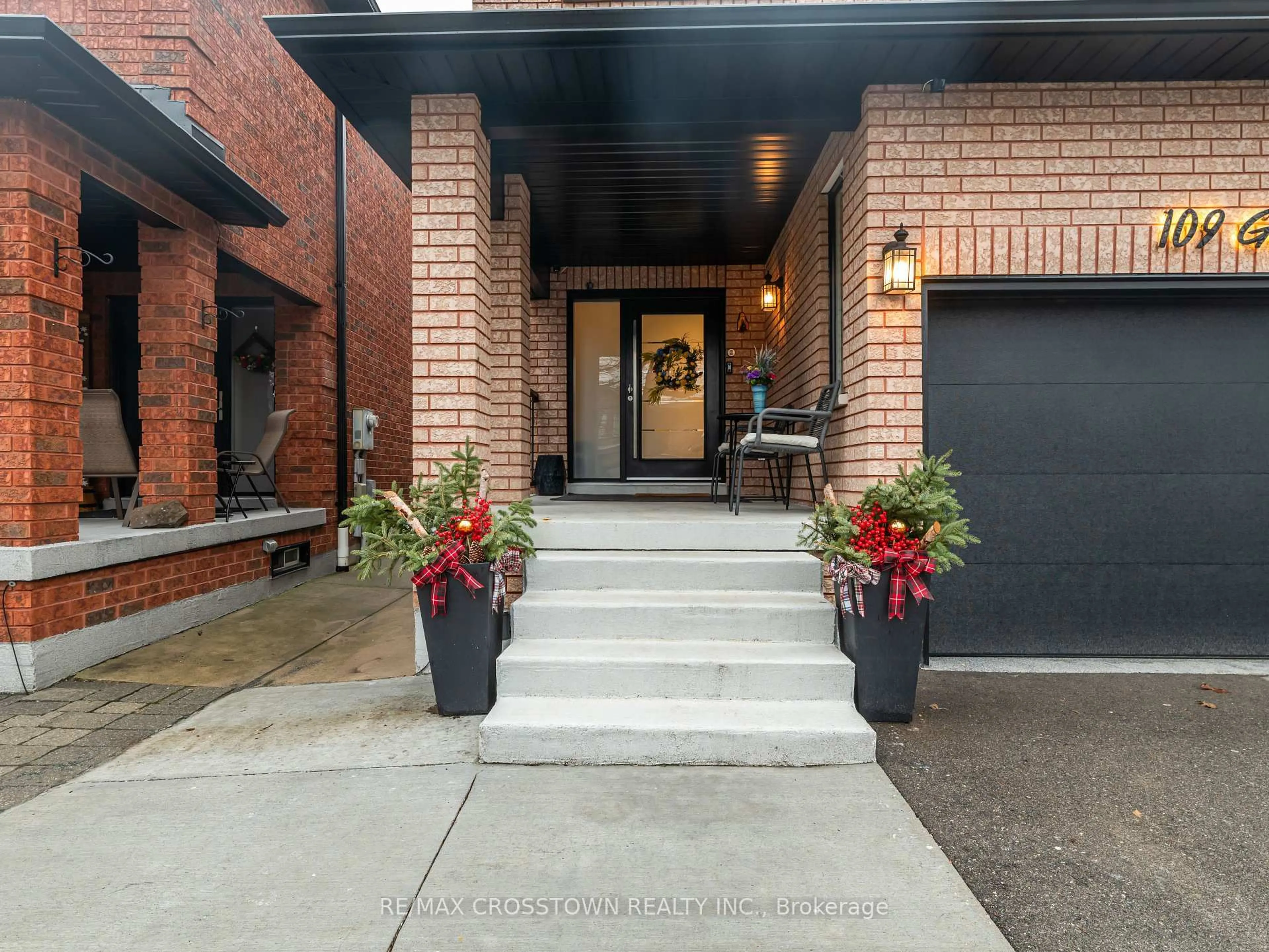 Unknown for 109 Golden Gate Circ, Vaughan Ontario L4H 1N6