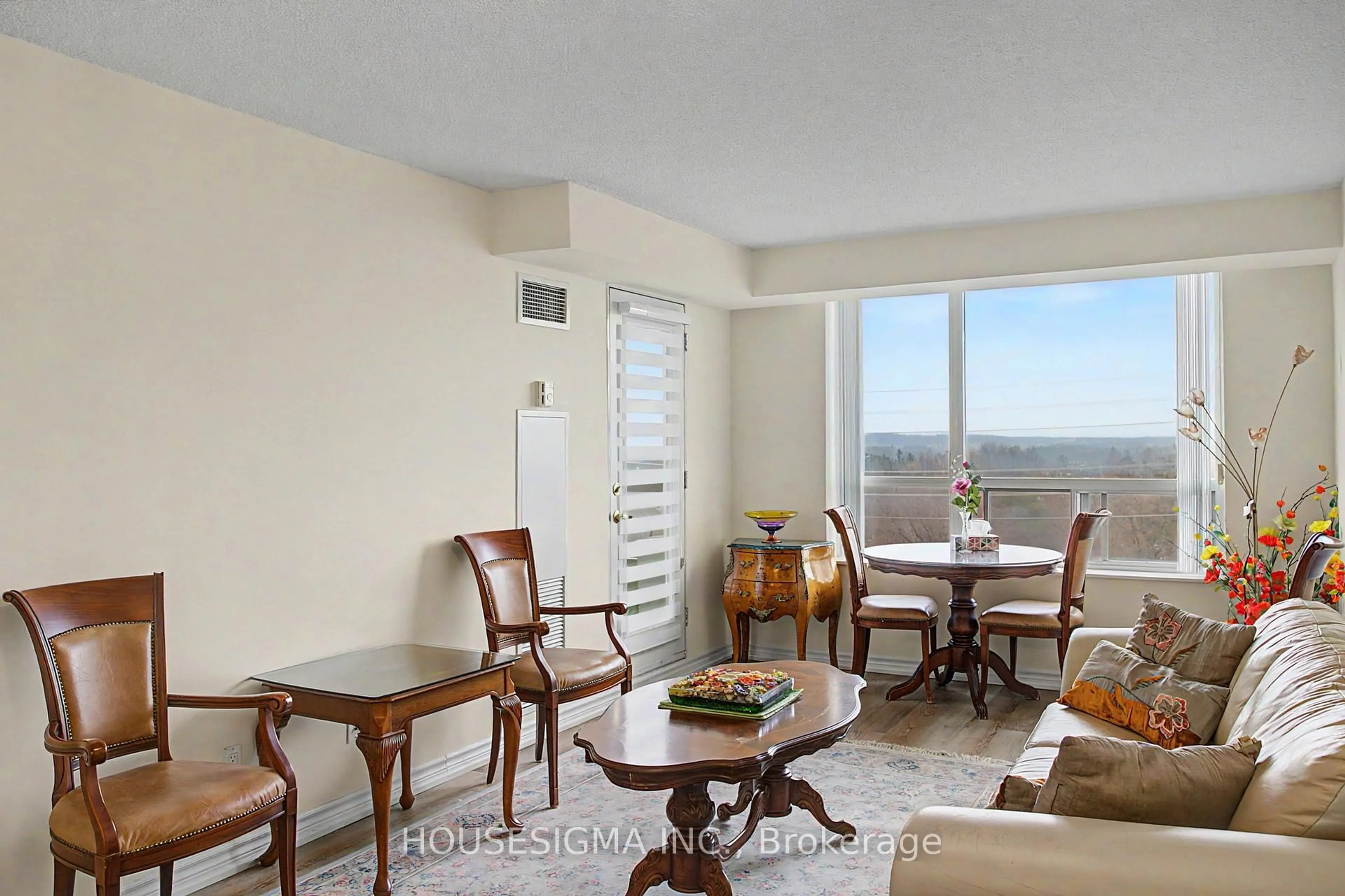 Living room with furniture, unknown for 9 Northern Hts Dr #711, Richmond Hill Ontario L4B 4M5