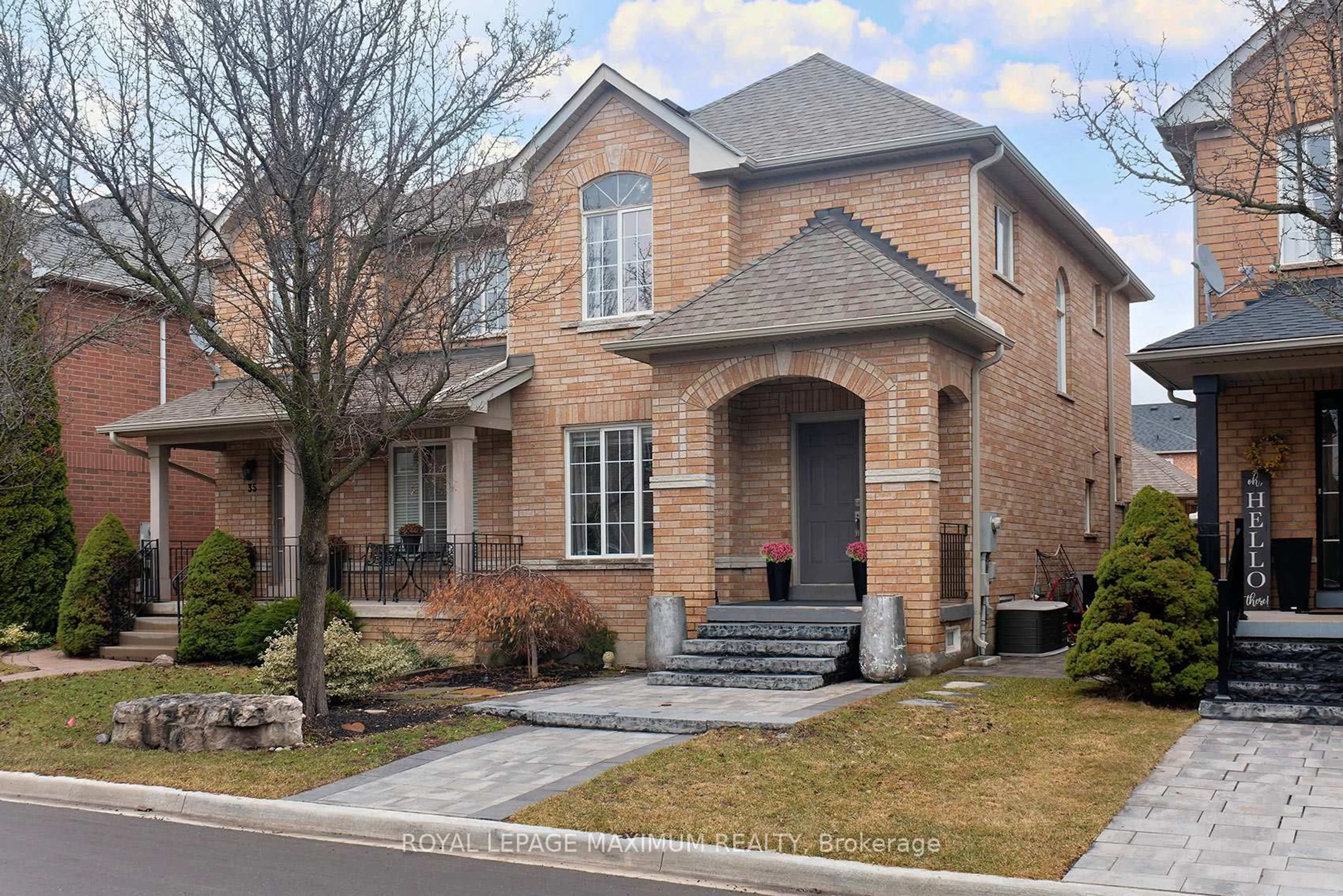 Home with brick exterior material, street for 33 La Neve Ave, Vaughan Ontario L4H 1M4
