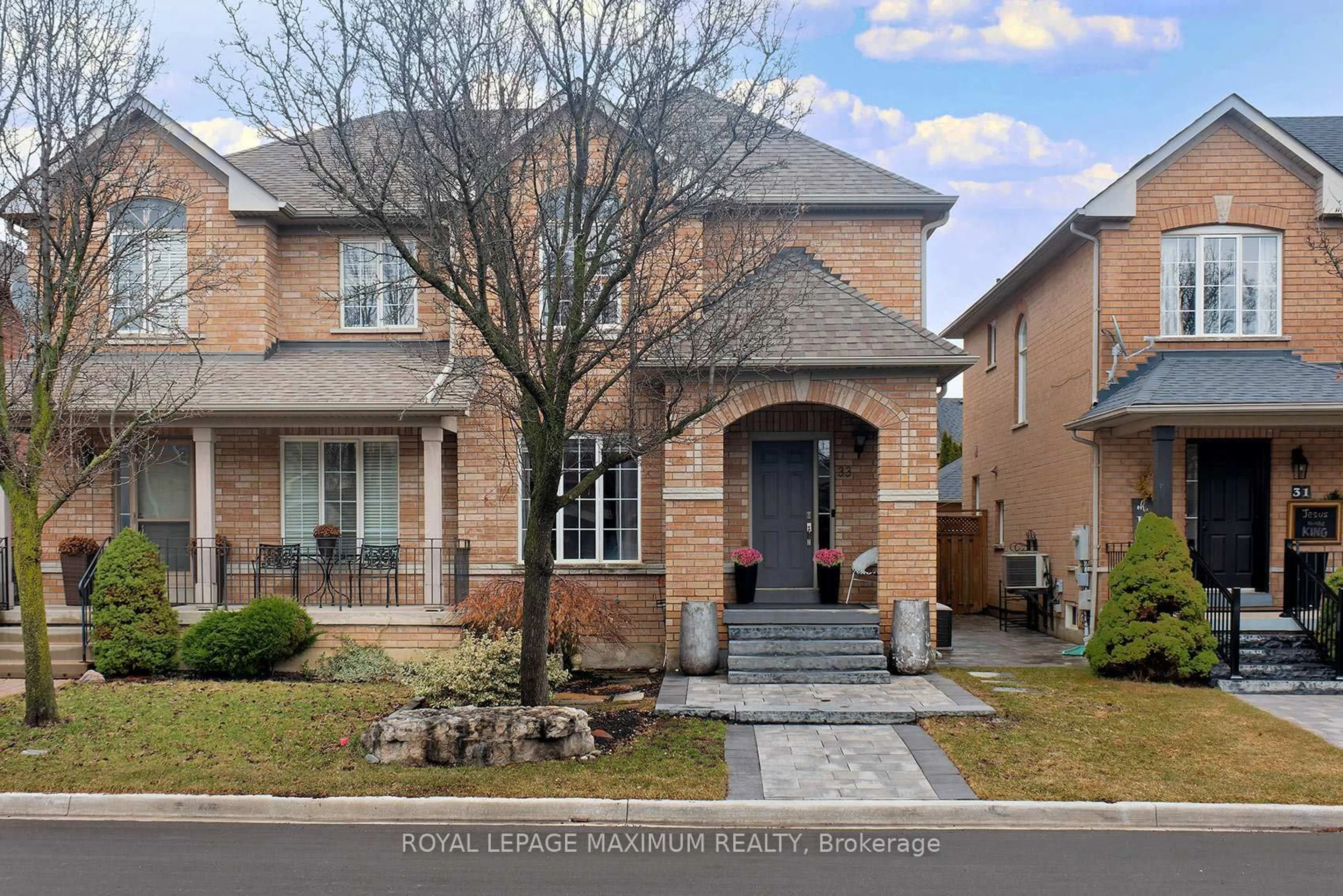 Home with brick exterior material, street for 33 La Neve Ave, Vaughan Ontario L4H 1M4