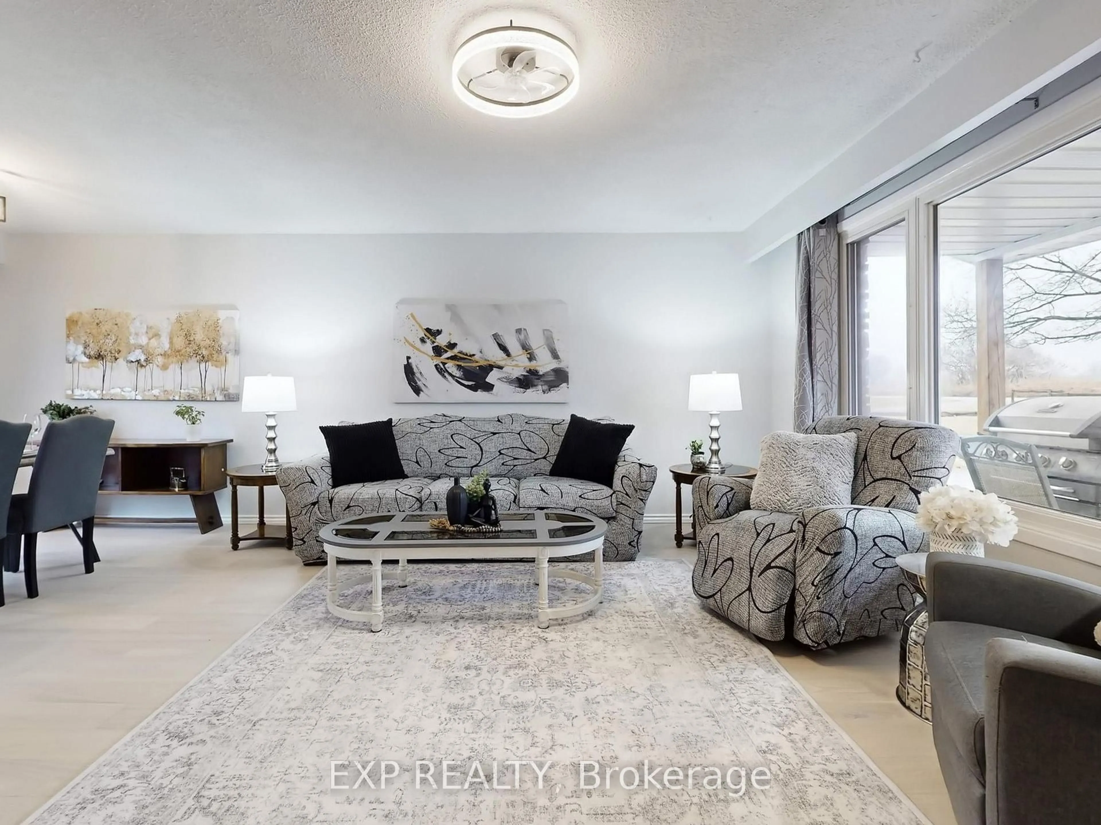 Living room with furniture, carpet floor for 10384 Ravenshoe Rd, Georgina Ontario L0C 1L0