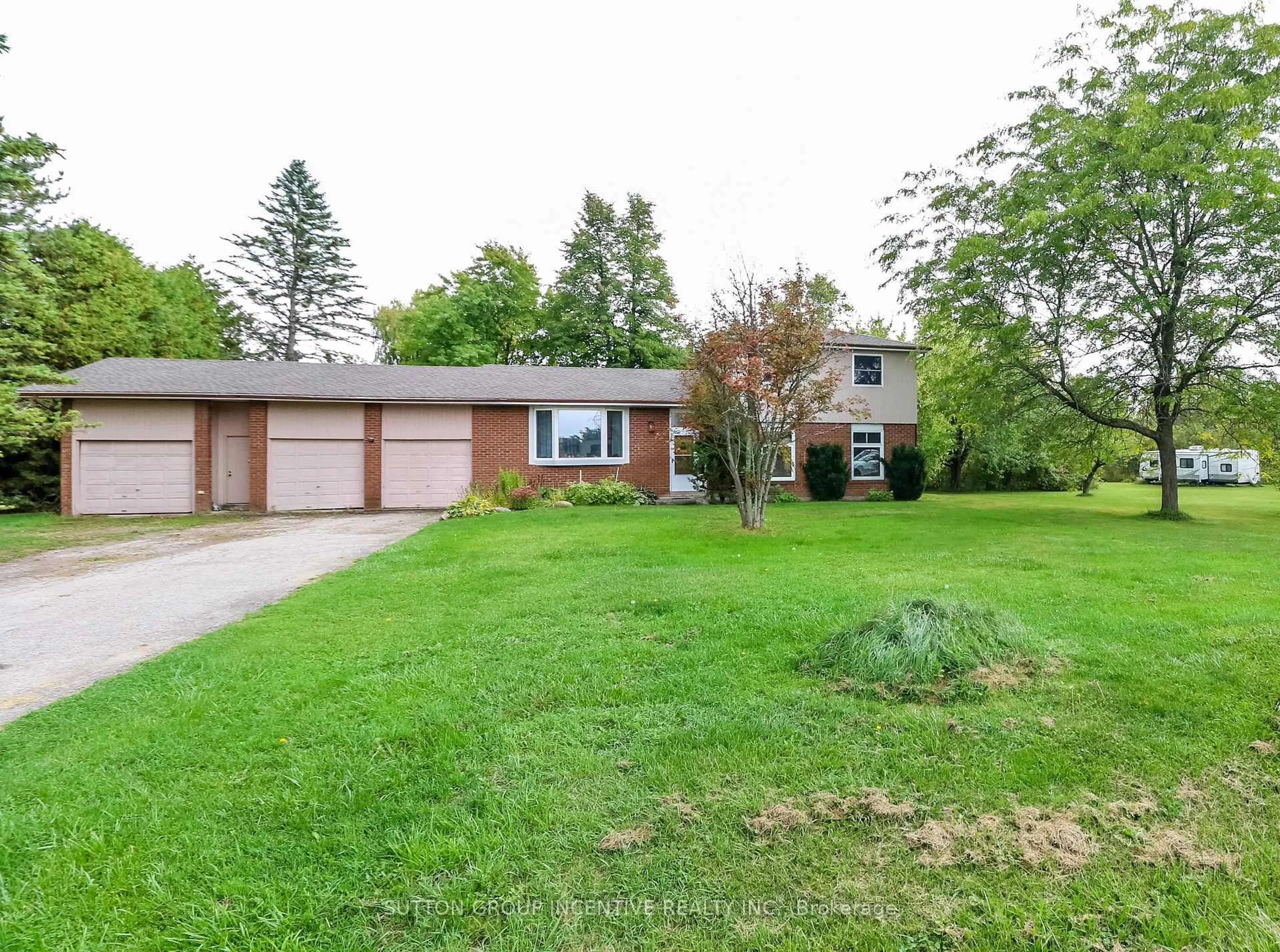 A pic from outside/outdoor area/front of a property/back of a property/a pic from drone, street for 2717 13 Line, Bradford West Gwillimbury Ontario L0L 1R0