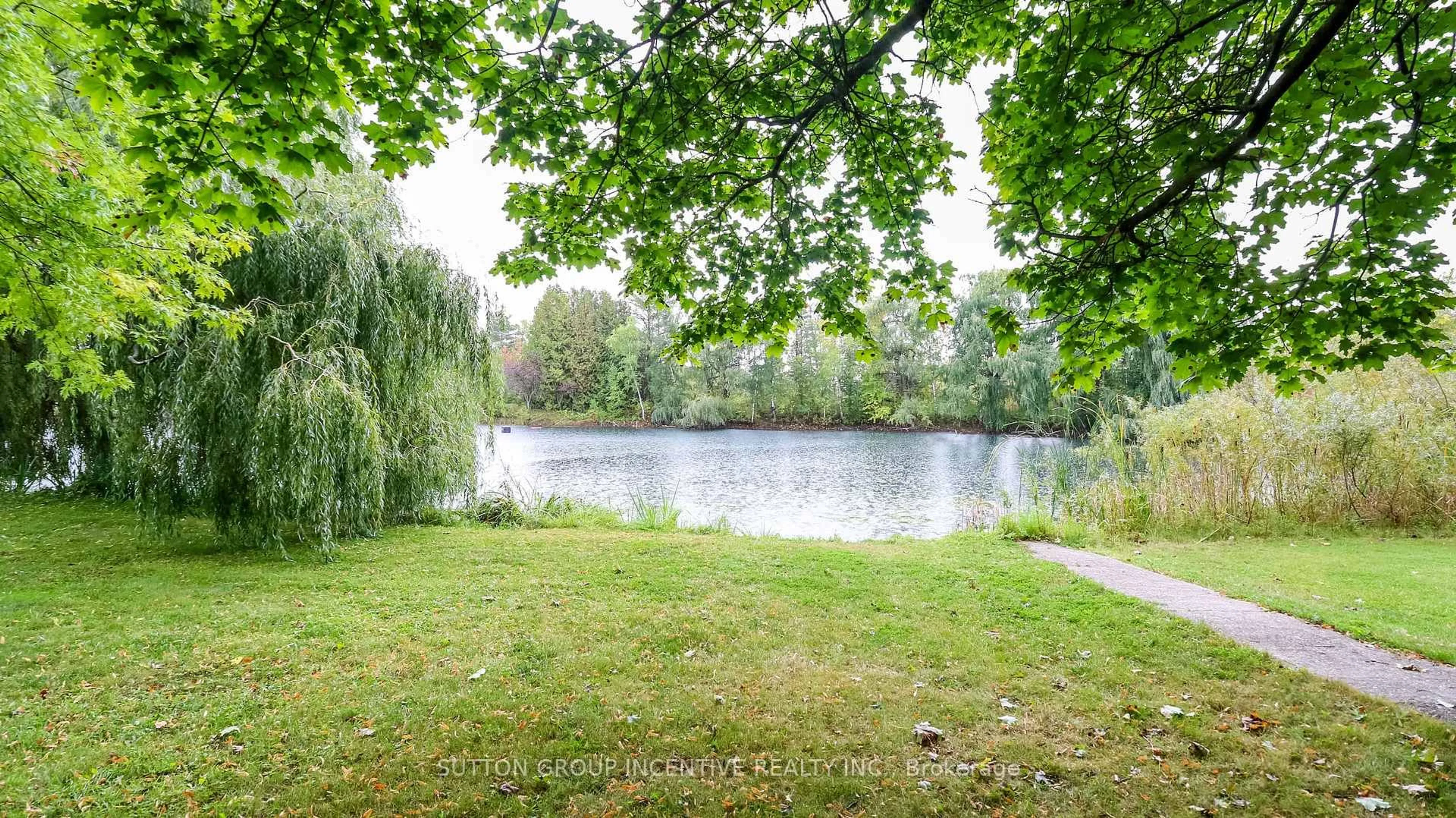 Patio, water/lake/river/ocean view for 2717 13 Line, Bradford West Gwillimbury Ontario L0L 1R0