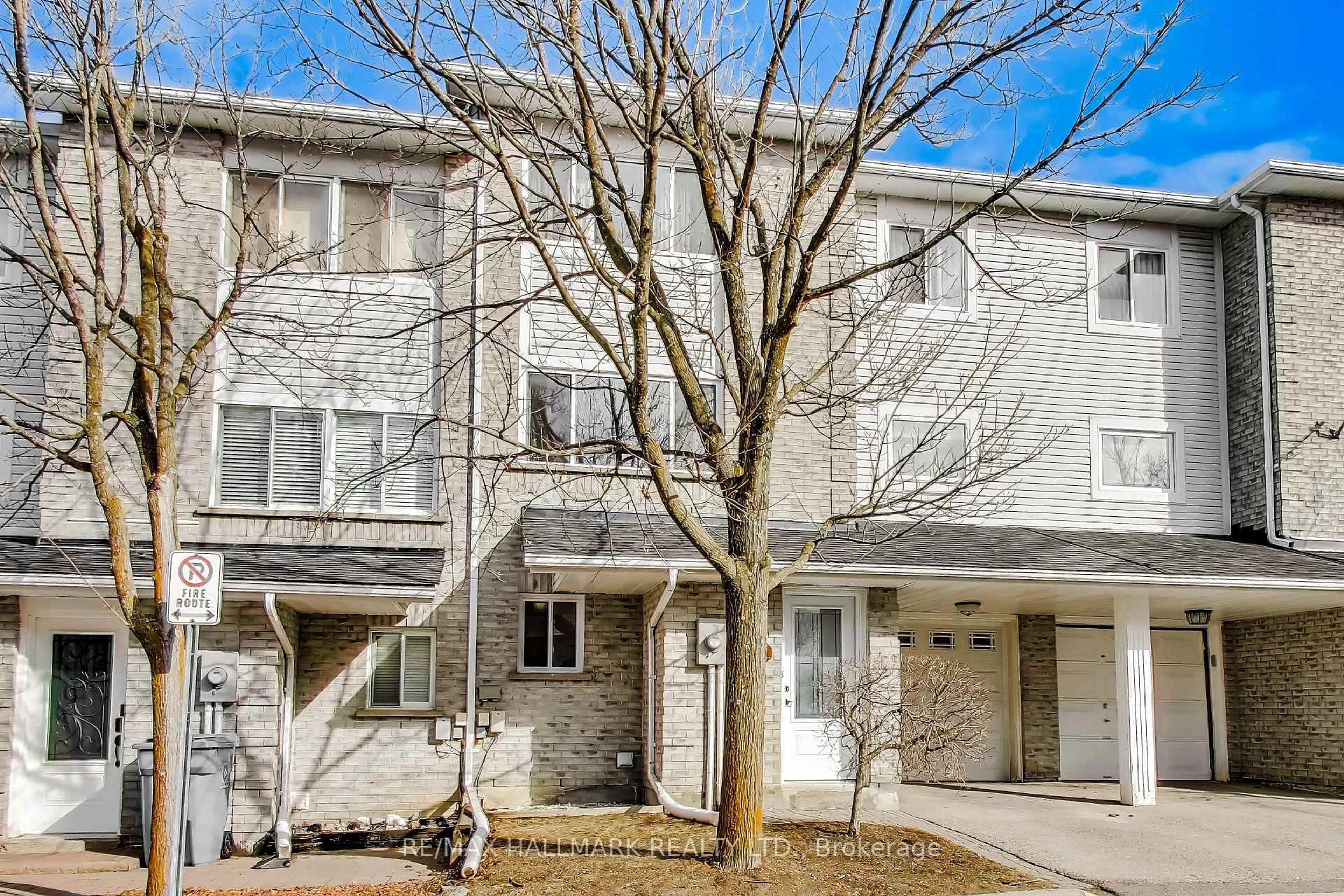 Unknown for 94 William Curtis Circ, Newmarket Ontario L3Y 8L6