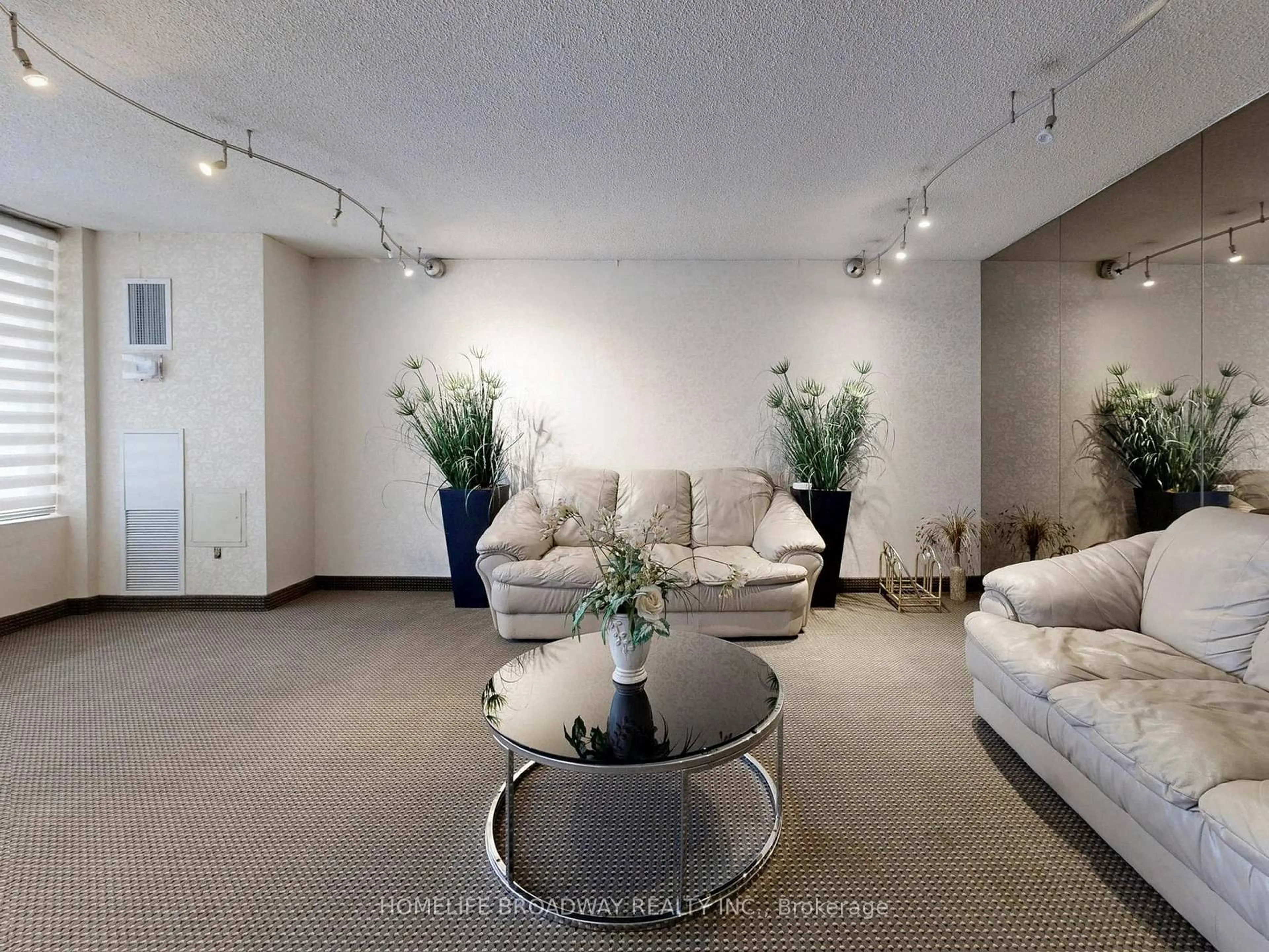 Living room with furniture, unknown for 7451 Yonge St #504, Markham Ontario L3T 2B4