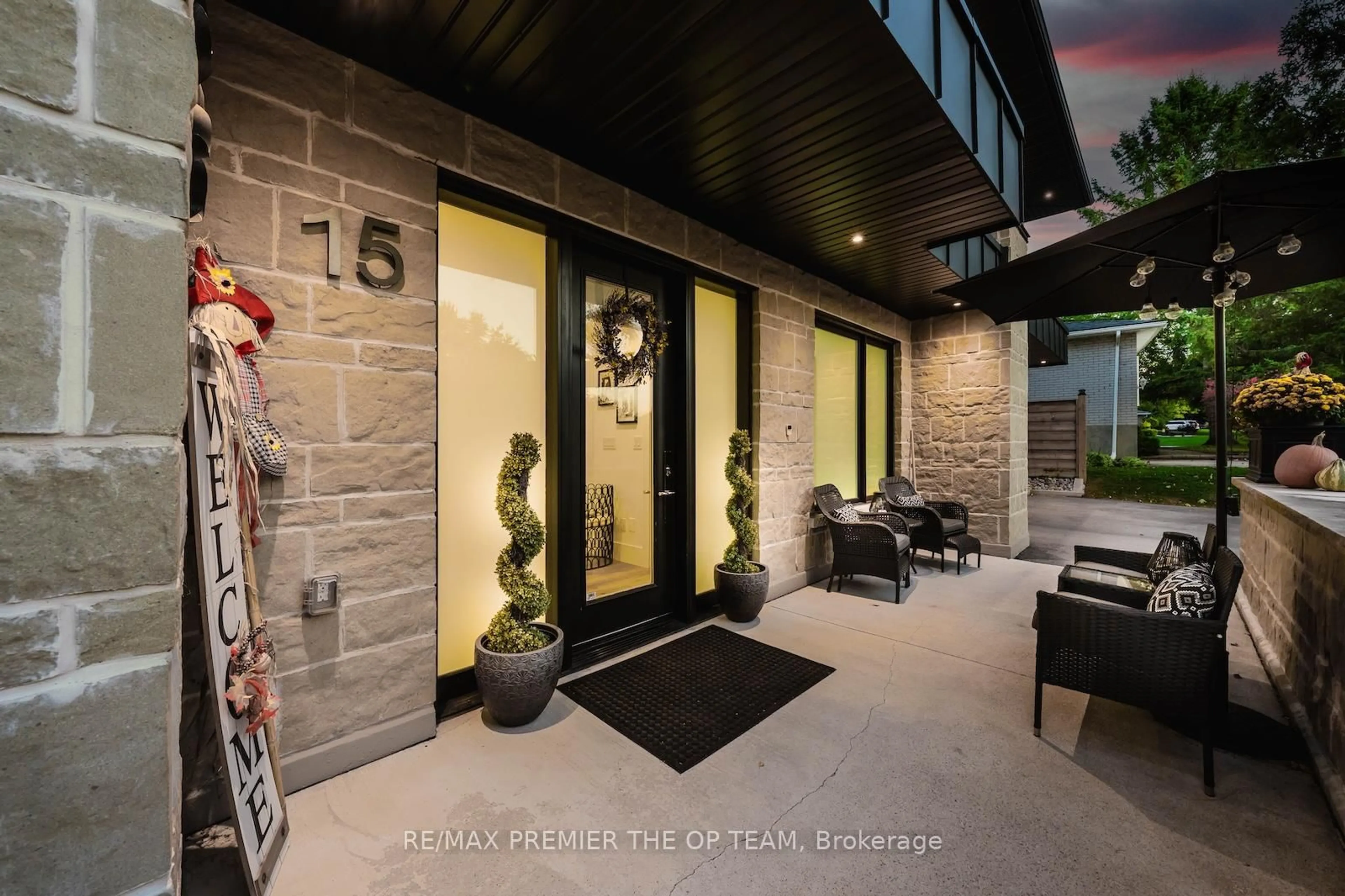 Unknown for 15 Rodcliff Rd, New Tecumseth Ontario L0G 1W0