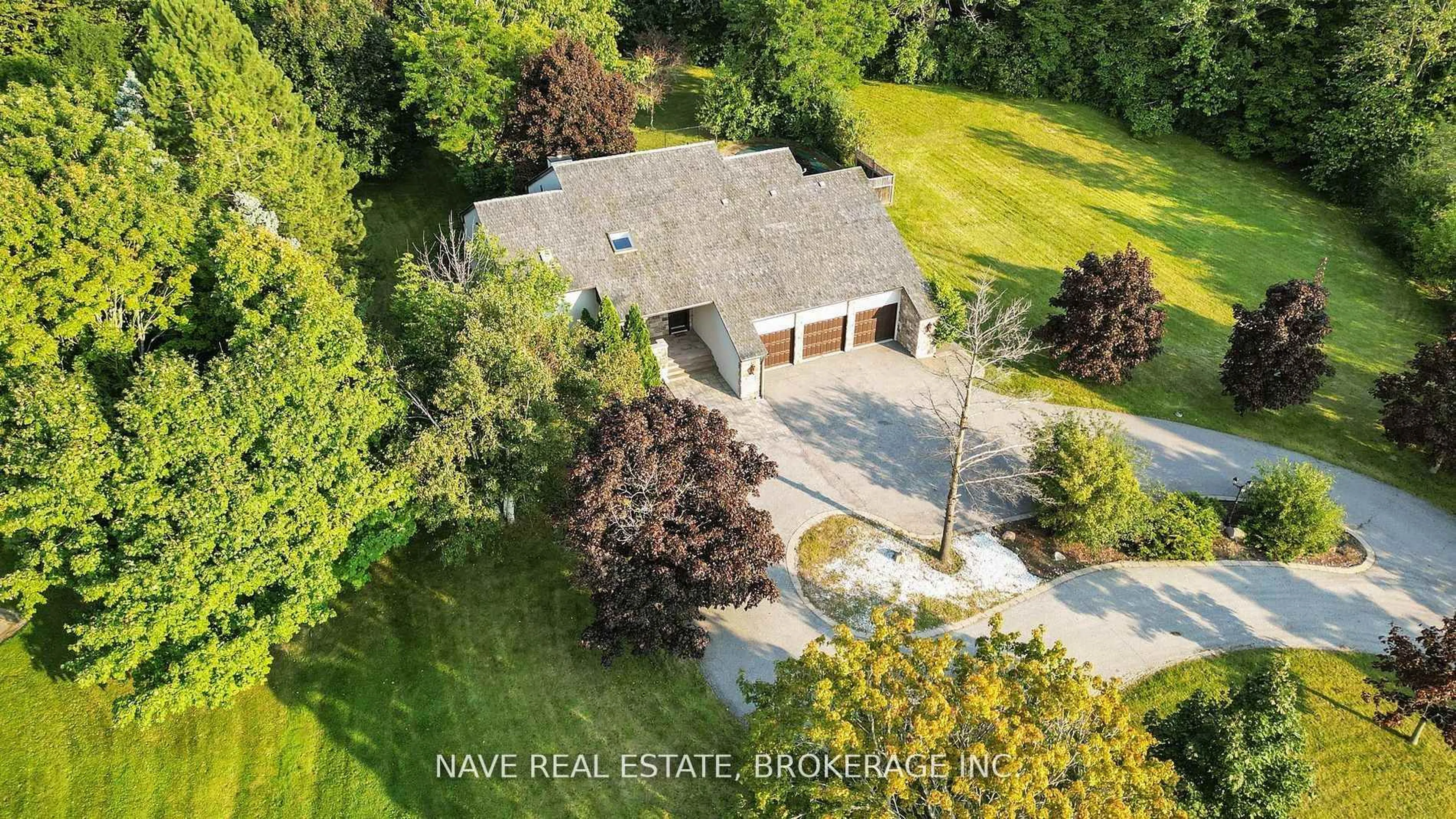 A pic from outside/outdoor area/front of a property/back of a property/a pic from drone, water/lake/river/ocean view for 63 Elderberry Tr, Aurora Ontario L4G 6X1