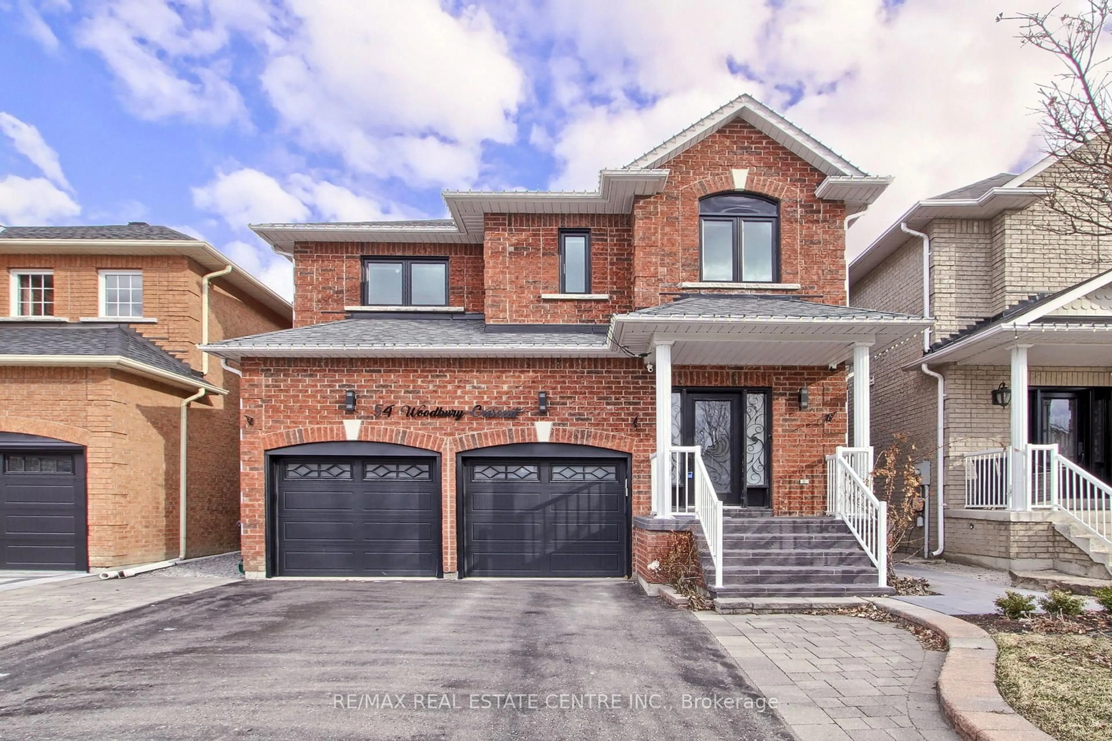 Home with brick exterior material, street for 54 Woodbury Cres, Newmarket Ontario L3X 2V5