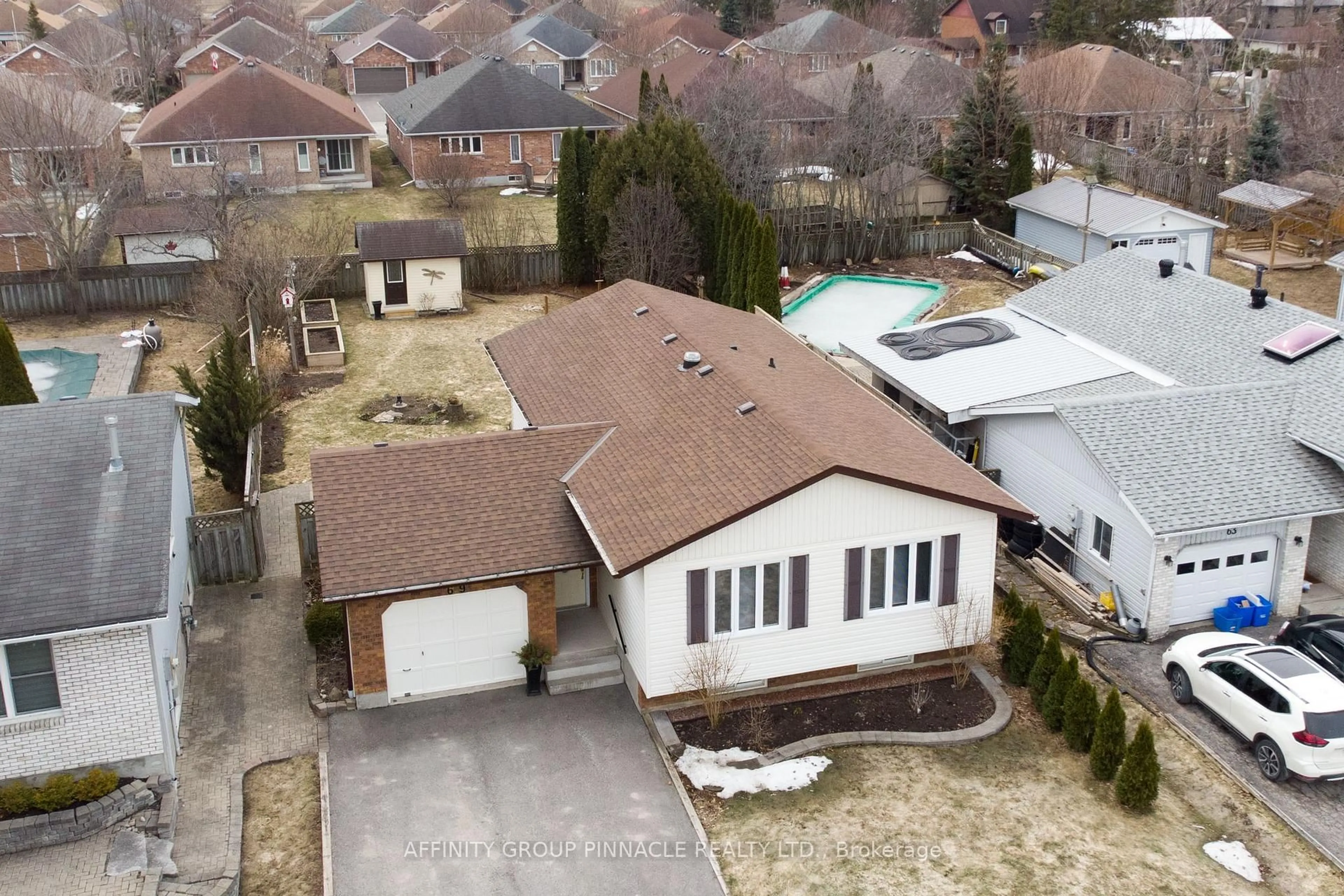 A pic from outside/outdoor area/front of a property/back of a property/a pic from drone, street for 69 Beechwood Ave, Brock Ontario L0K 1A0