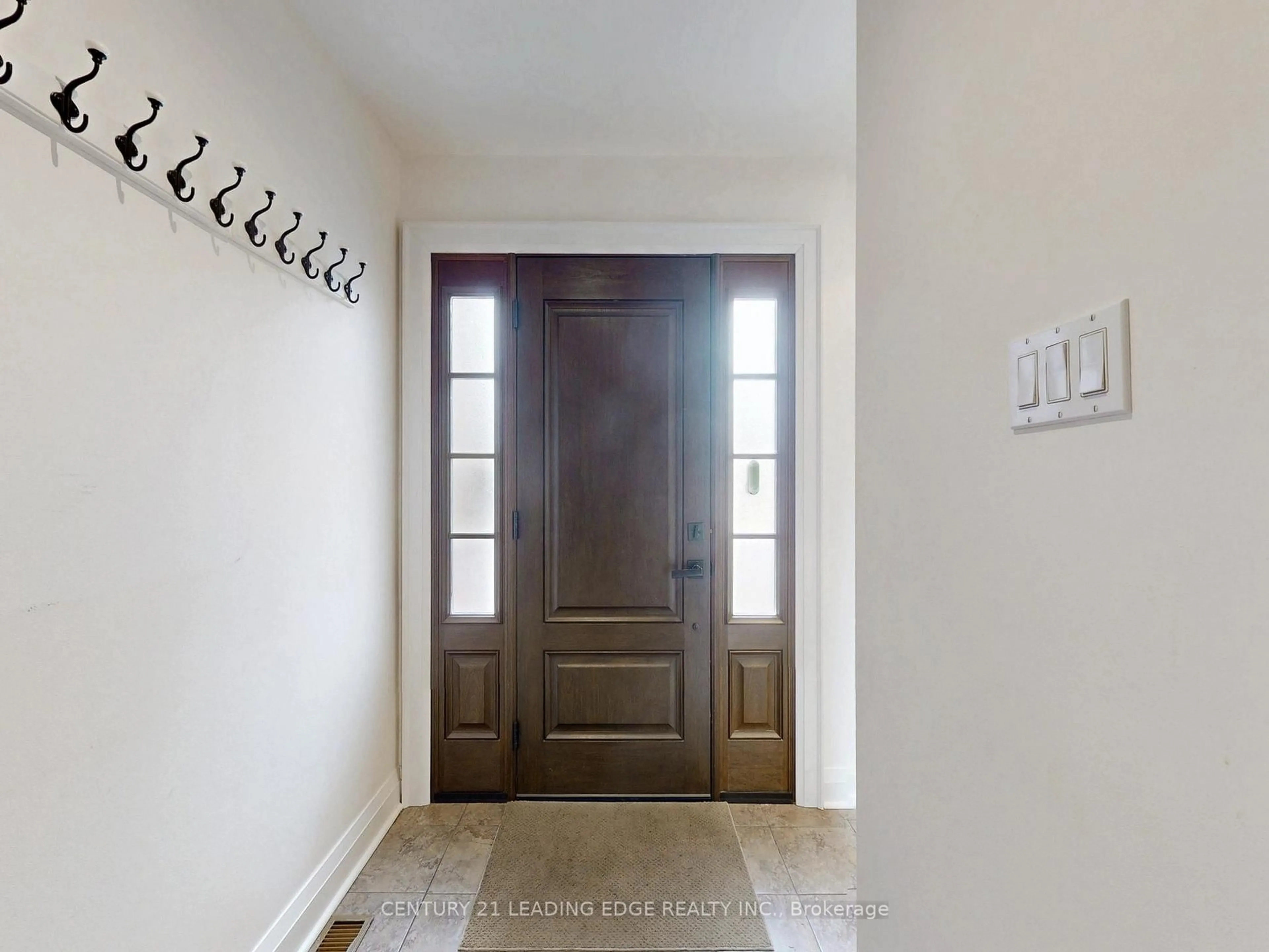 Indoor entryway for 1 Sarah Jane Crt, Markham Ontario L3P 4A6