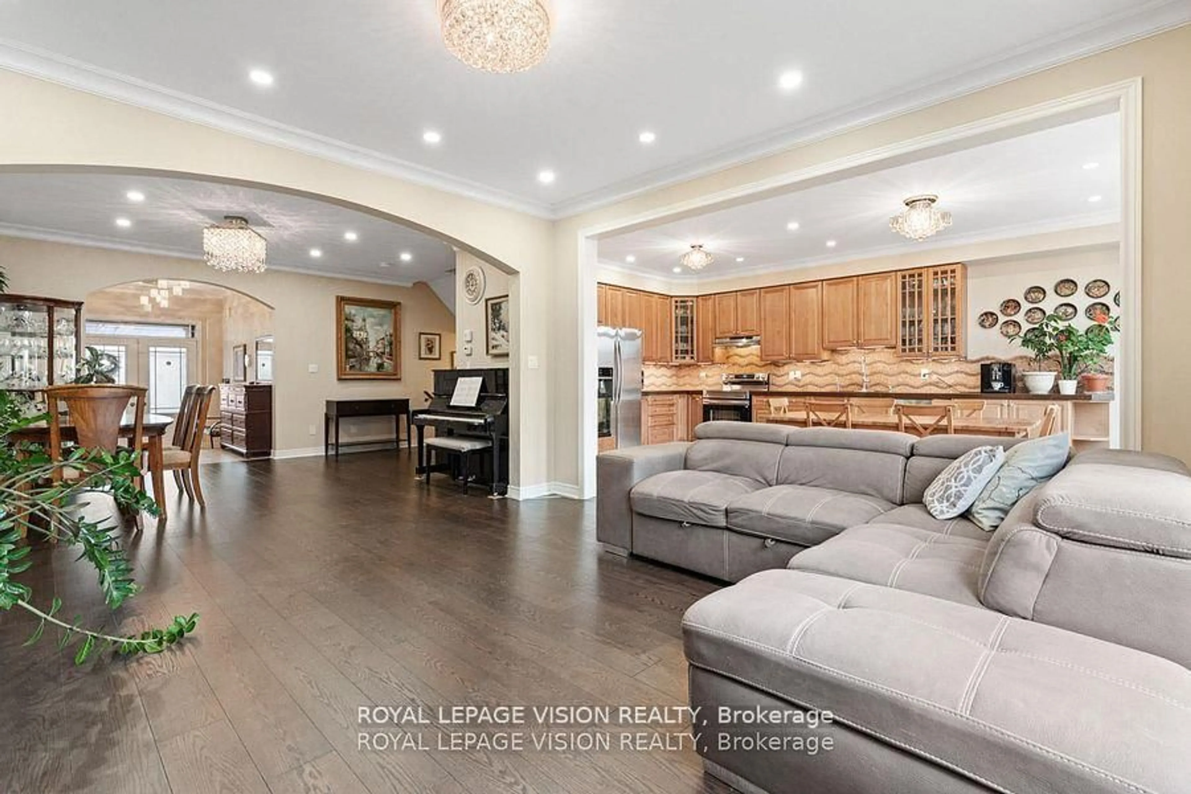 Open concept kitchen, unknown for 41 Treetops Blvd, New Tecumseth Ontario L9R 0M1