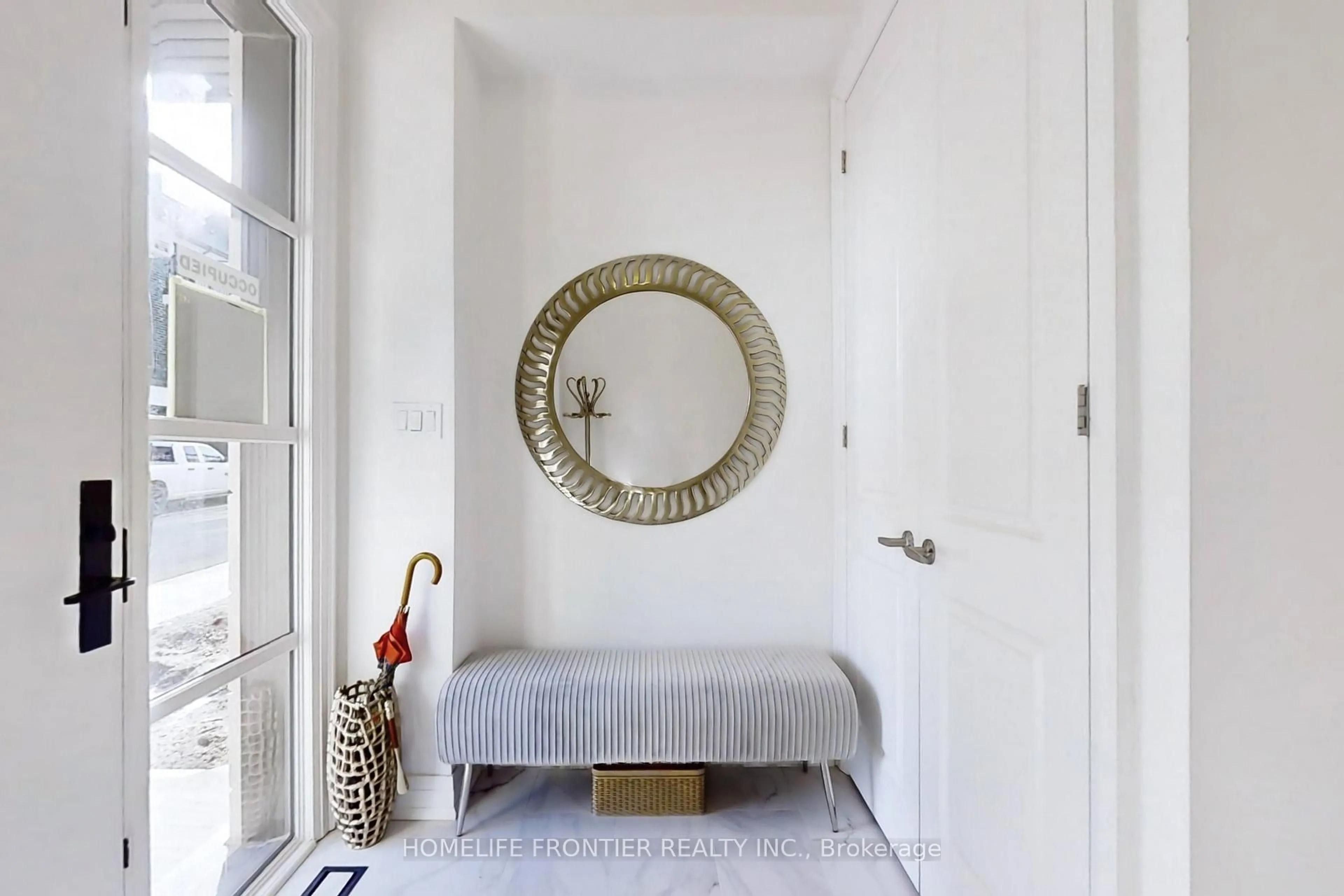 Contemporary bathroom, ceramic/tile floor for 40 Chiara Rose Lane, Richmond Hill Ontario L4E 1H4