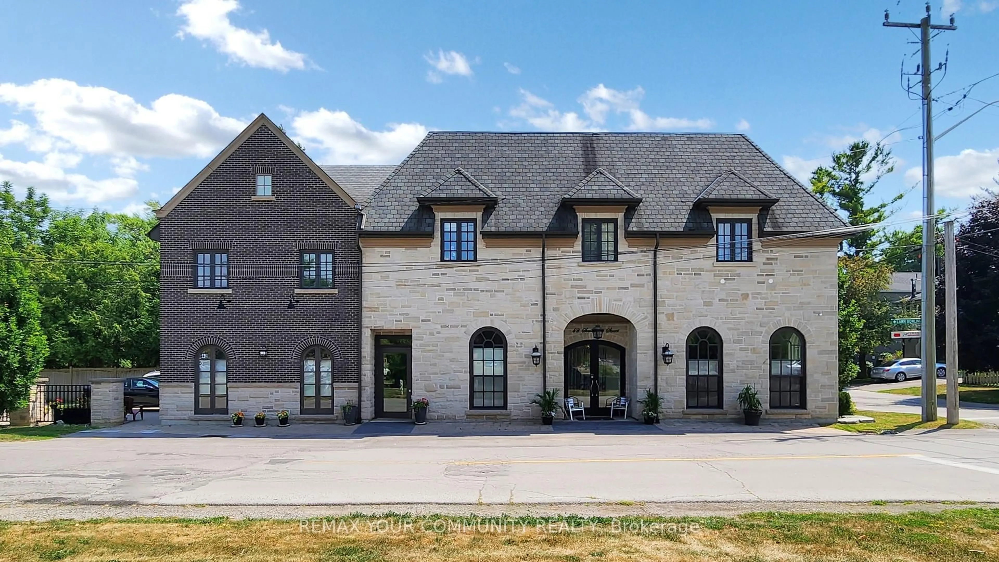 Home with brick exterior material, building for 42 Somerville St, Whitchurch-Stouffville Ontario L4A 1G6