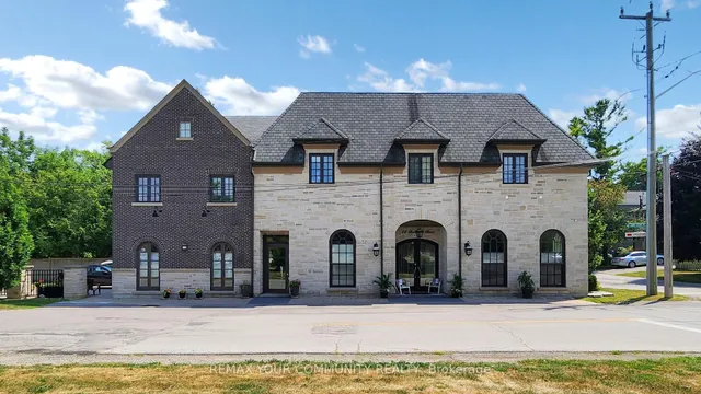 42 Somerville St, Whitchurch-Stouffville 2