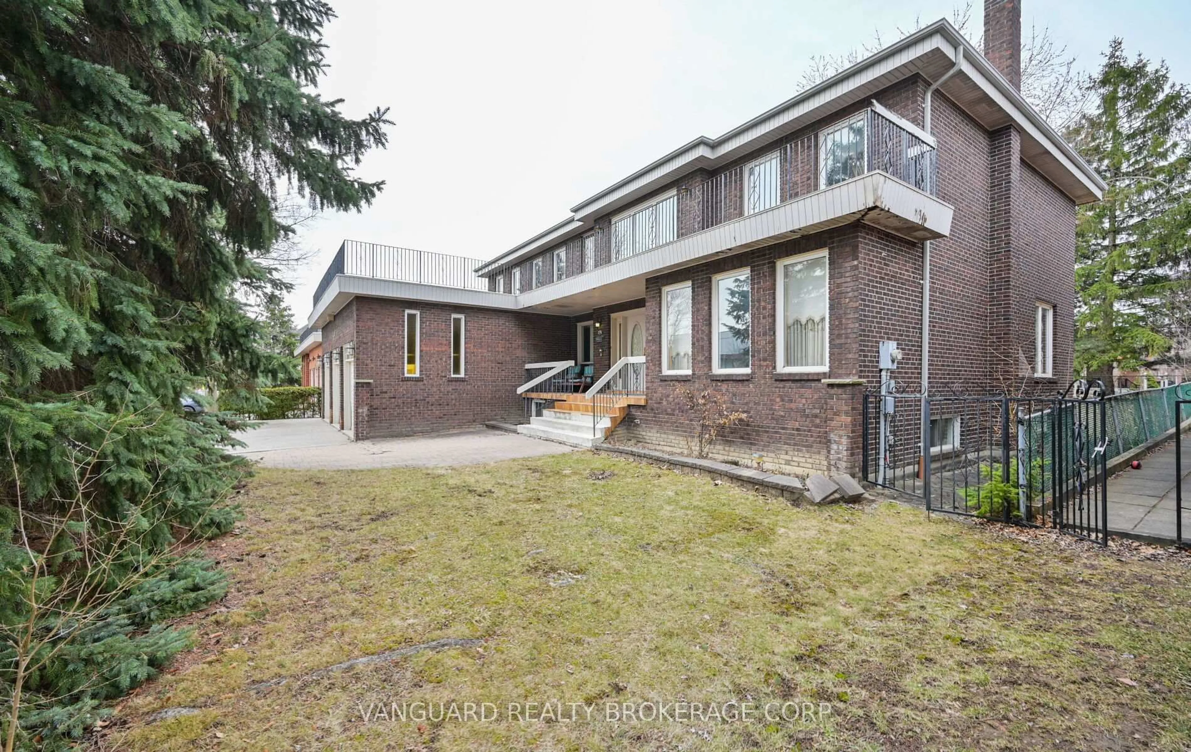 Home with brick exterior material, street for 313 Firglen Rdge, Vaughan Ontario L4L 1N6