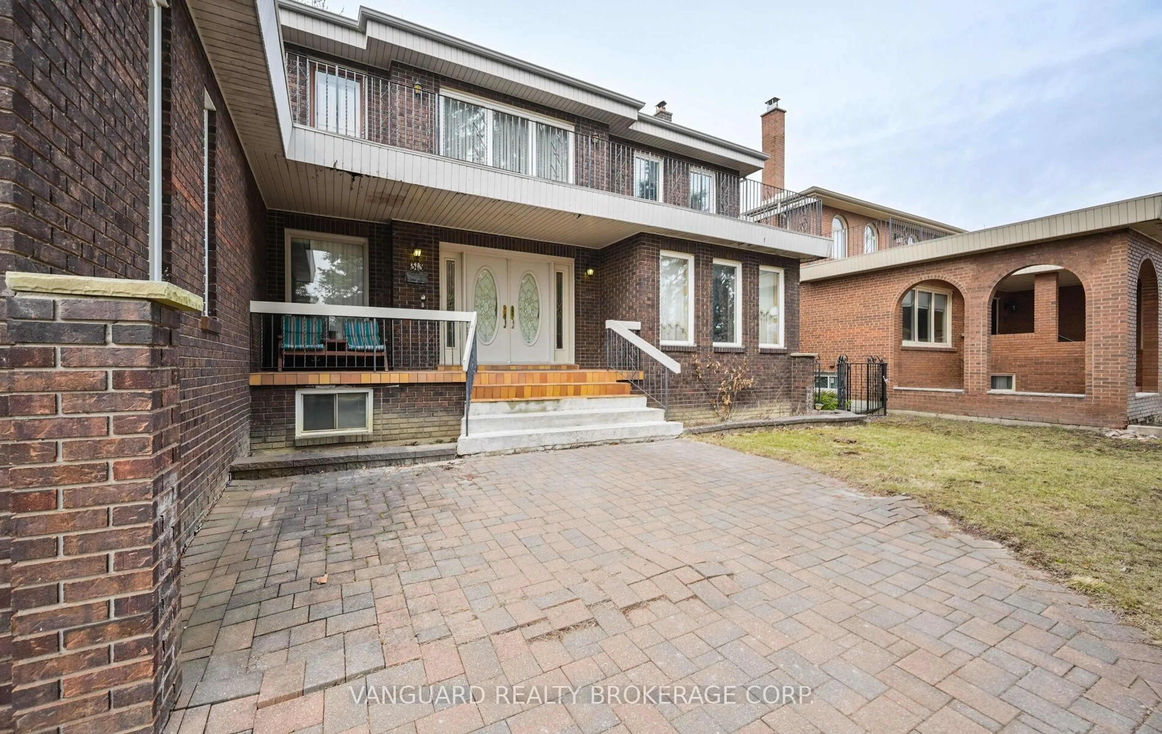 Home with brick exterior material, street for 313 Firglen Rdge, Vaughan Ontario L4L 1N6