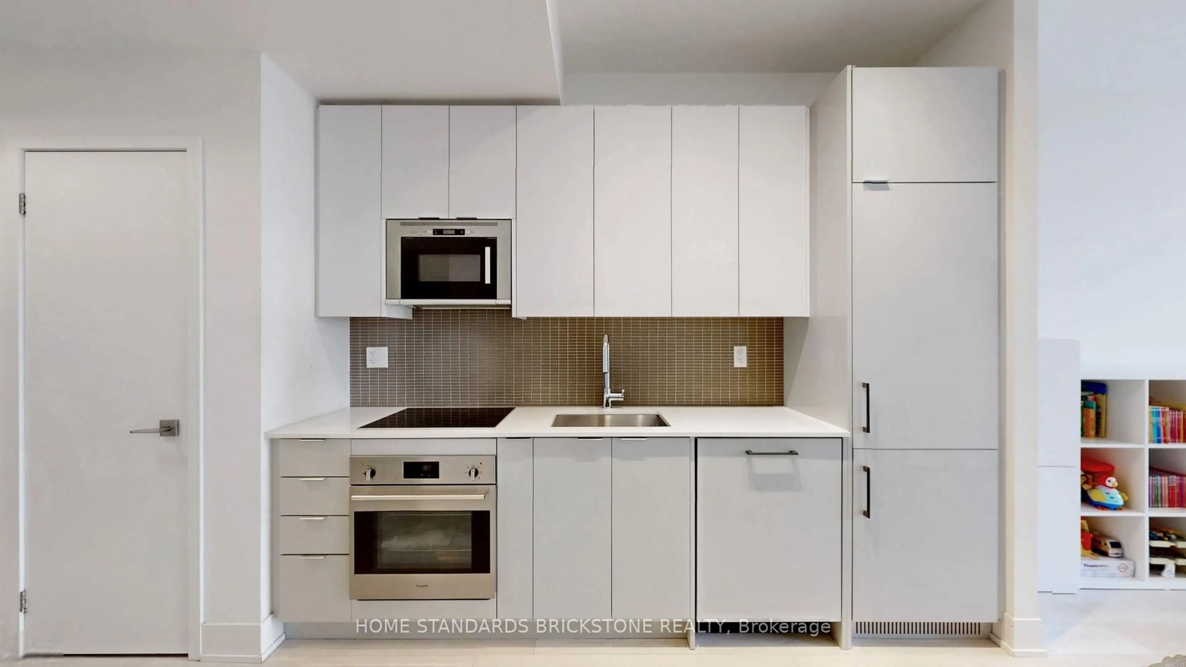 Standard kitchen, unknown for 2908 Highway 7 #2306, Vaughan Ontario L4K 0K5