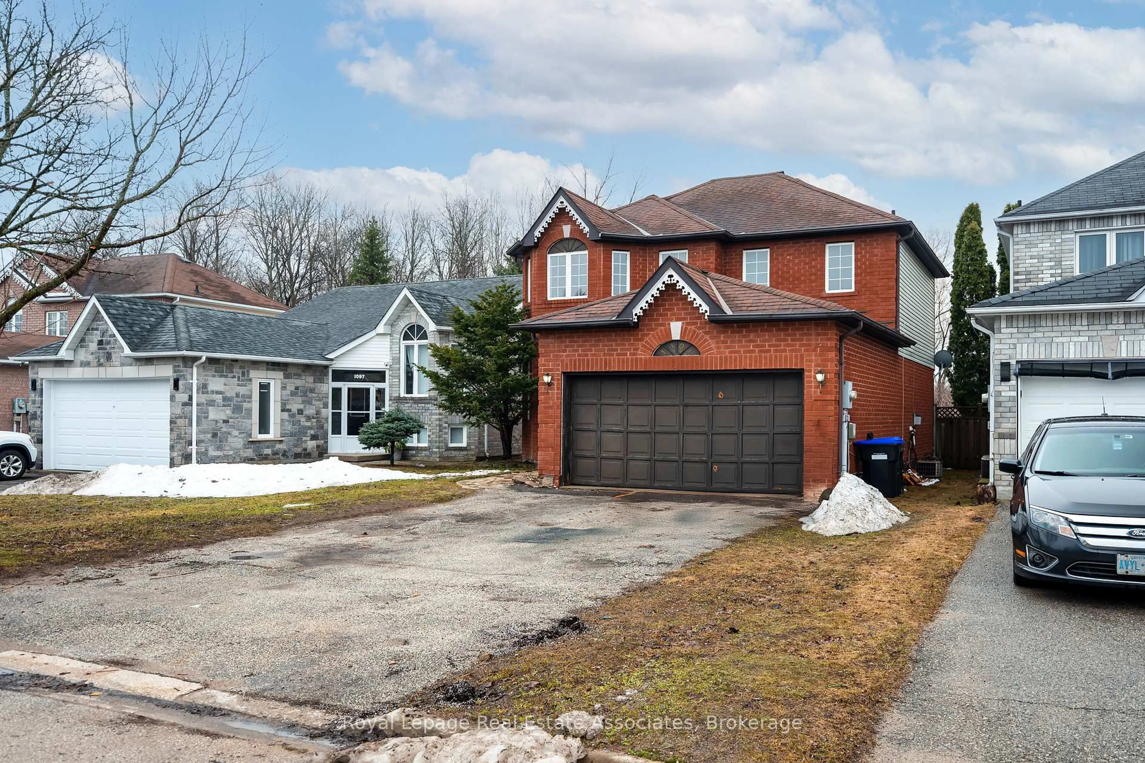 Home with brick exterior material, street for 1101 Corrie St, Innisfil Ontario L9S 1T7