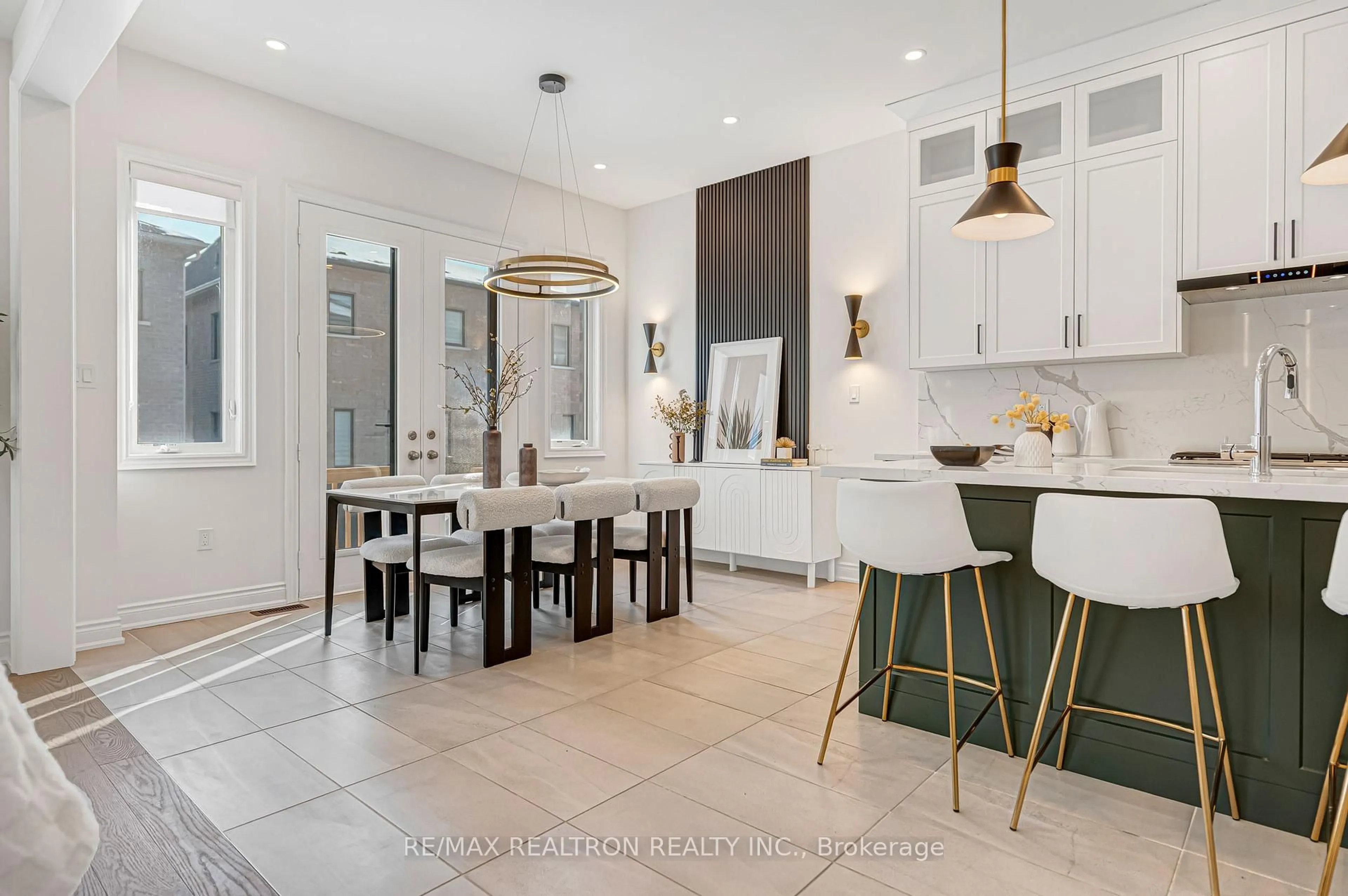 Open concept kitchen, ceramic/tile floor for 15 Current Dr, Richmond Hill Ontario L4S 0M6