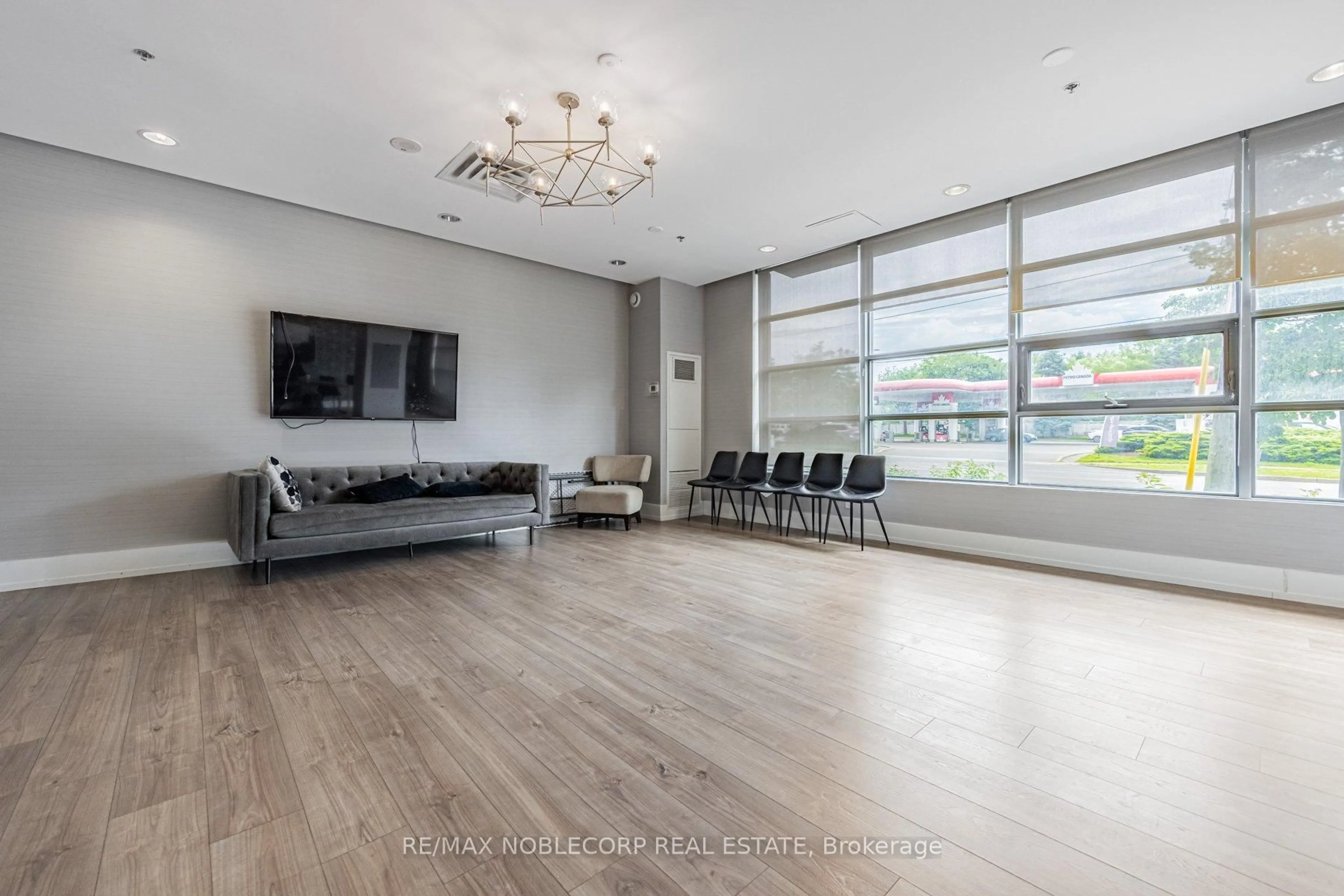 Unknown for 7730 Kipling Ave #610, Vaughan Ontario L4L 1Y9