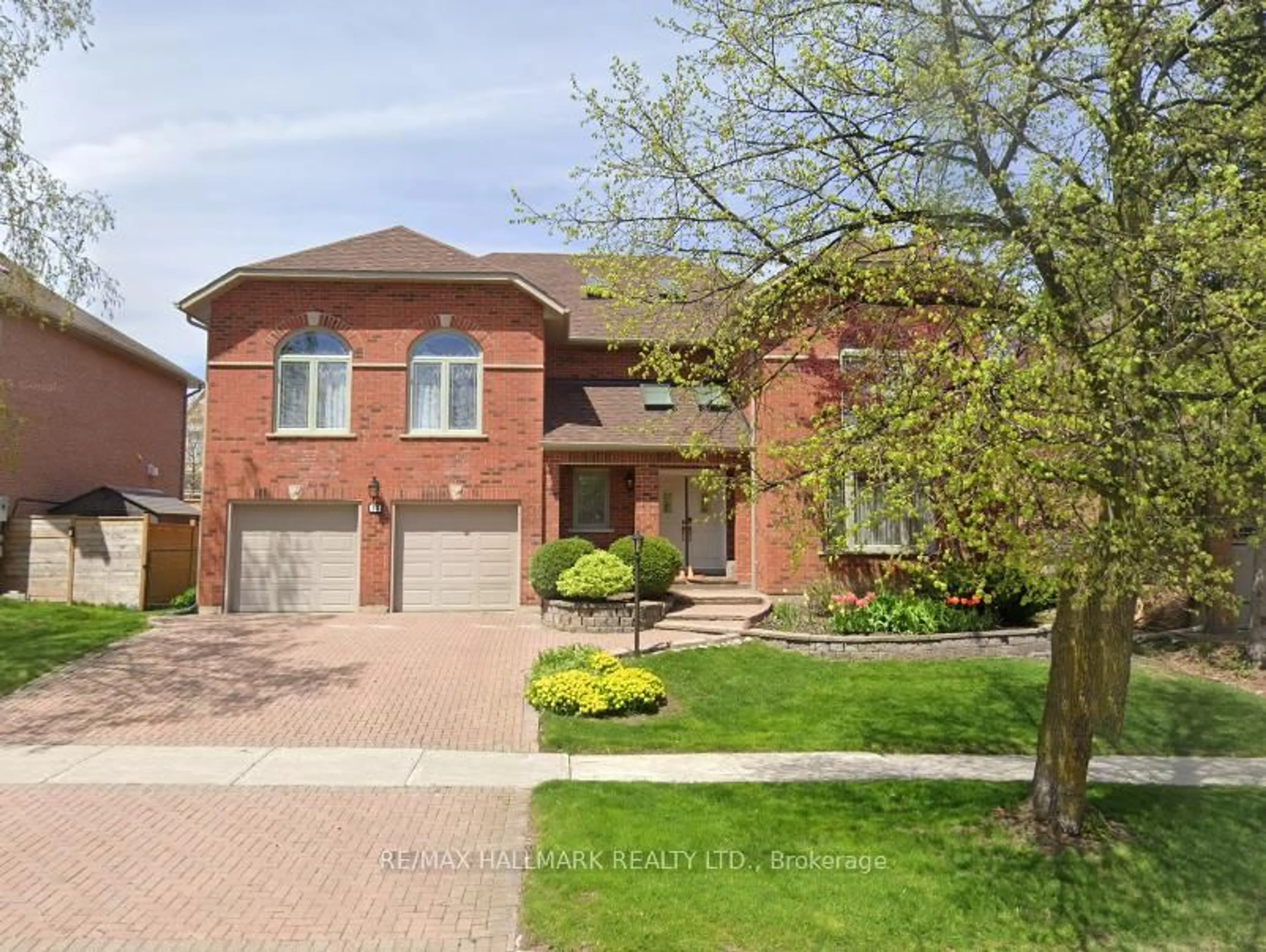 Home with brick exterior material, street for 70 Timberline Tr, Aurora Ontario L4G 6A3
