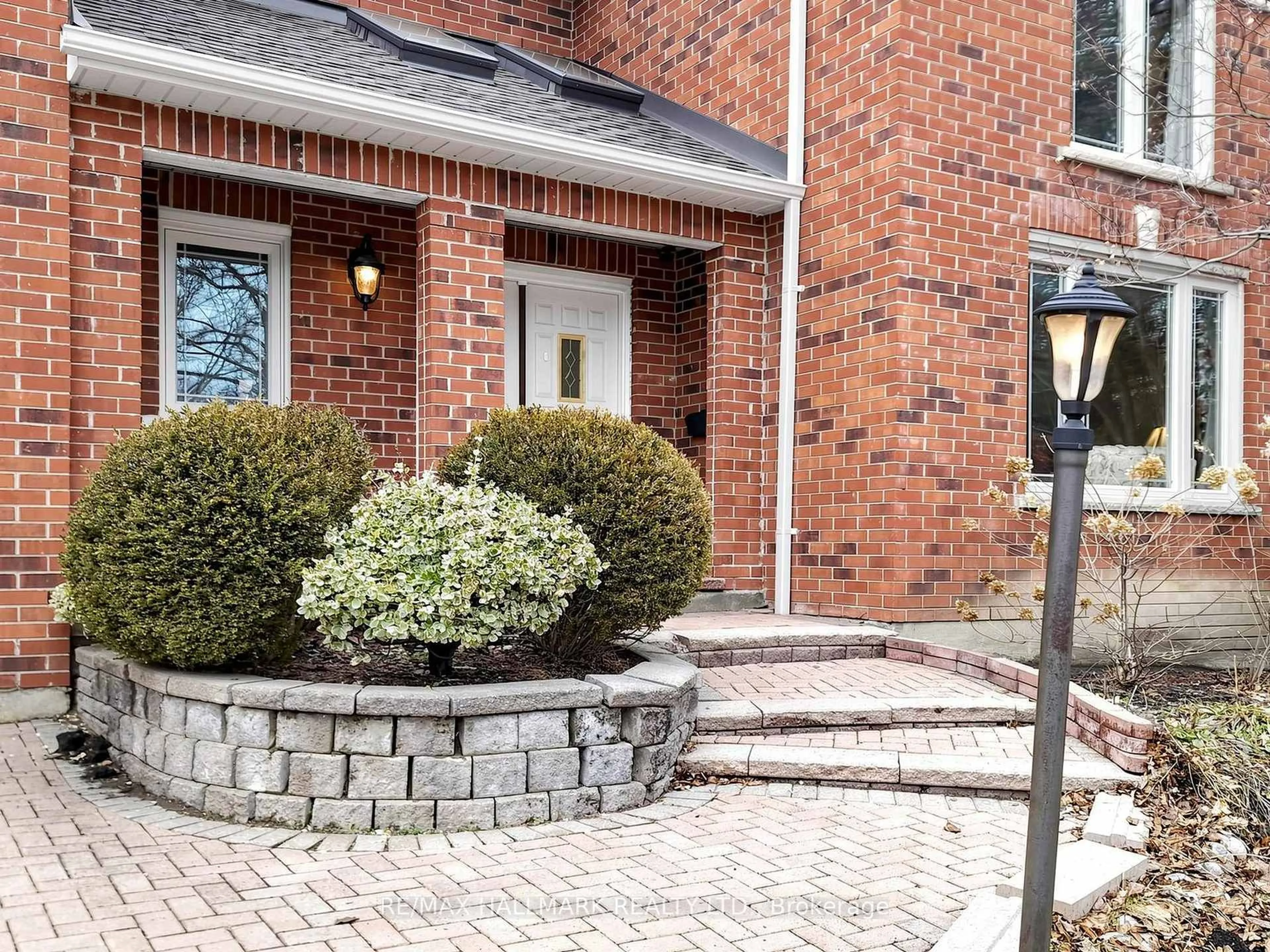 Home with brick exterior material, street for 70 Timberline Tr, Aurora Ontario L4G 6A3