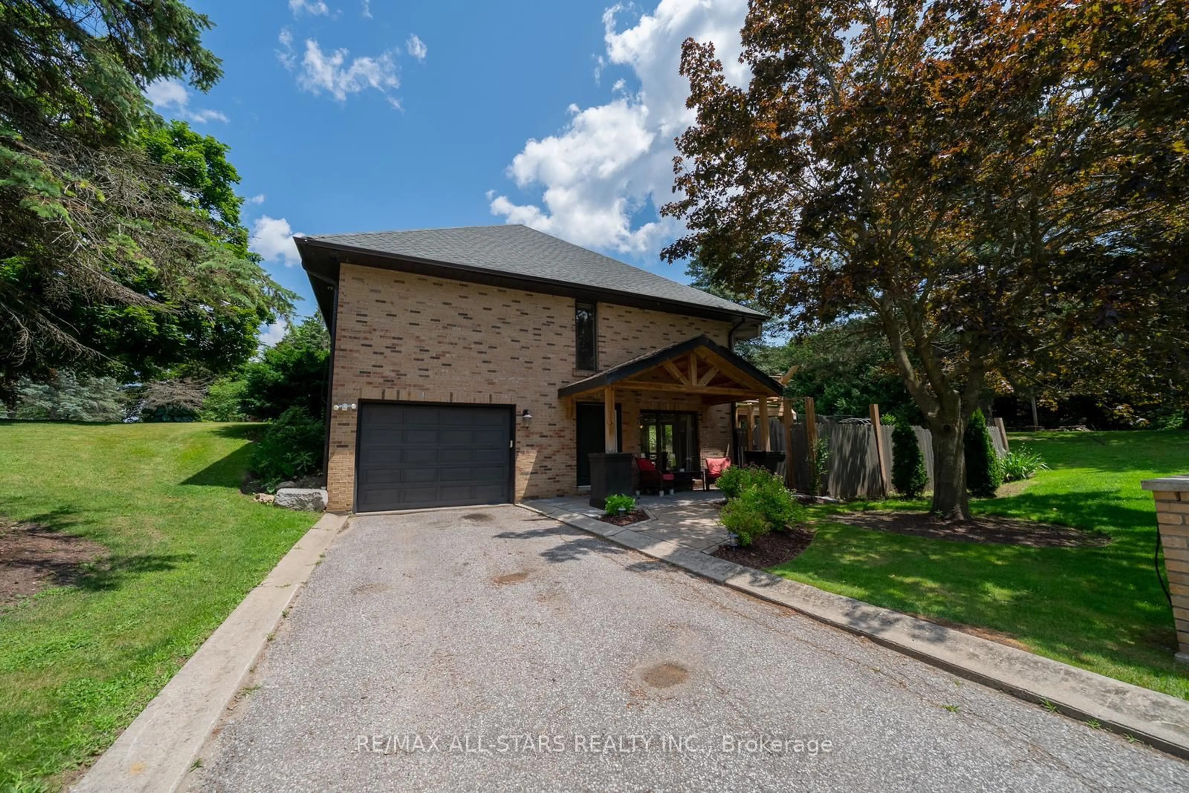 Home with brick exterior material, street for 3 Marilyn Ave, Whitchurch-Stouffville Ontario L4A 2C8