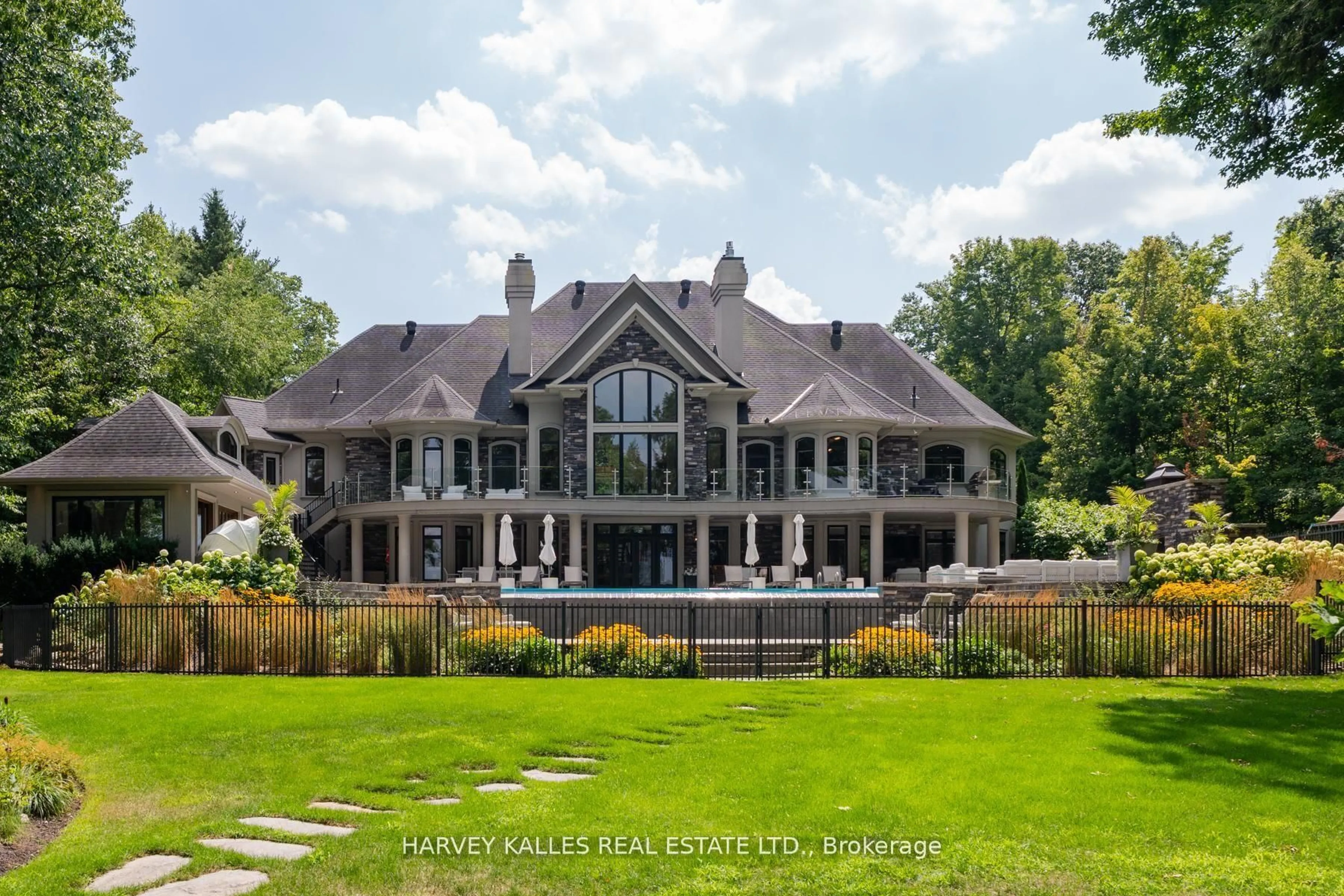 Unknown for 1562 Ladywood Way, Innisfil Ontario L9S 2T7