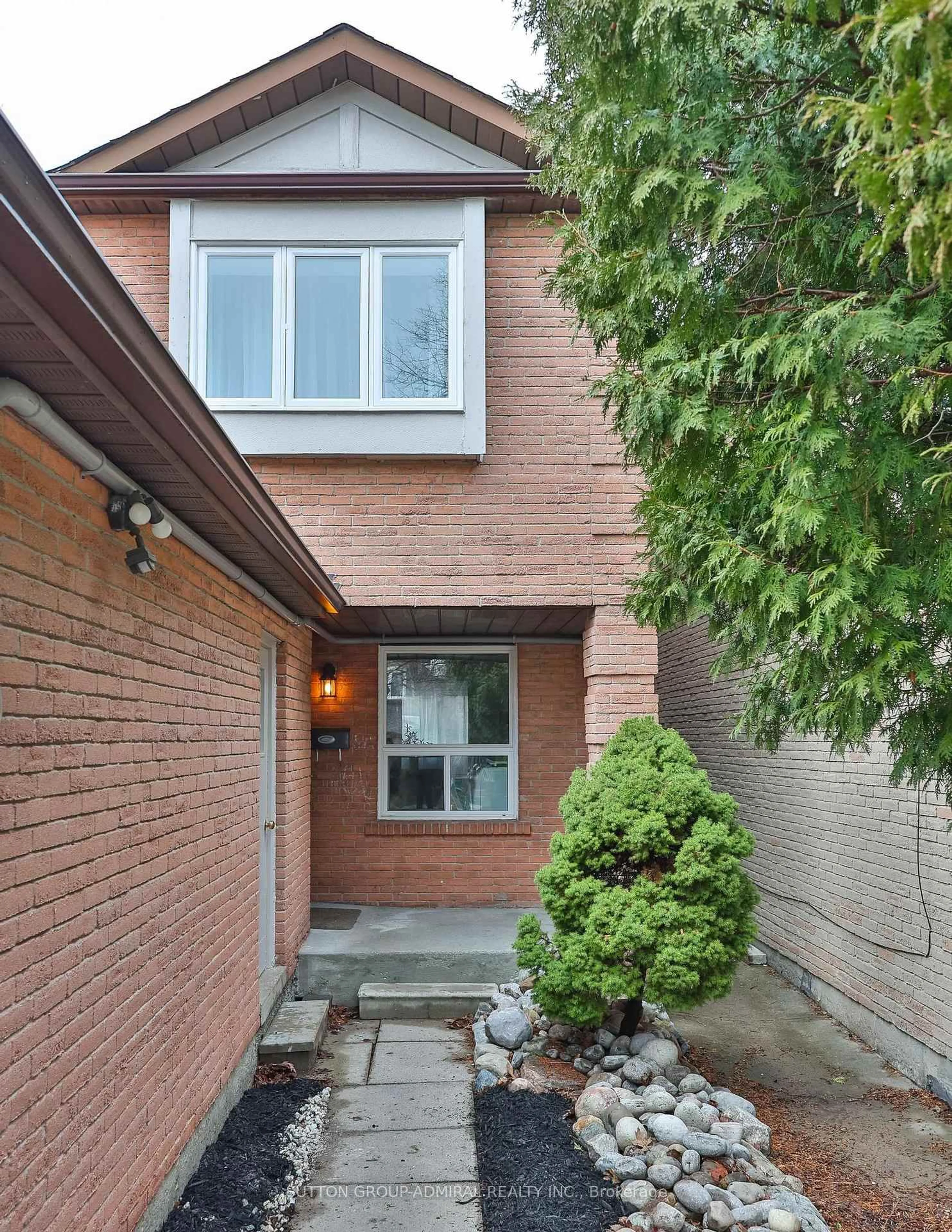 Home with brick exterior material, street for 242 Tansley Rd, Vaughan Ontario L4J 2Y9