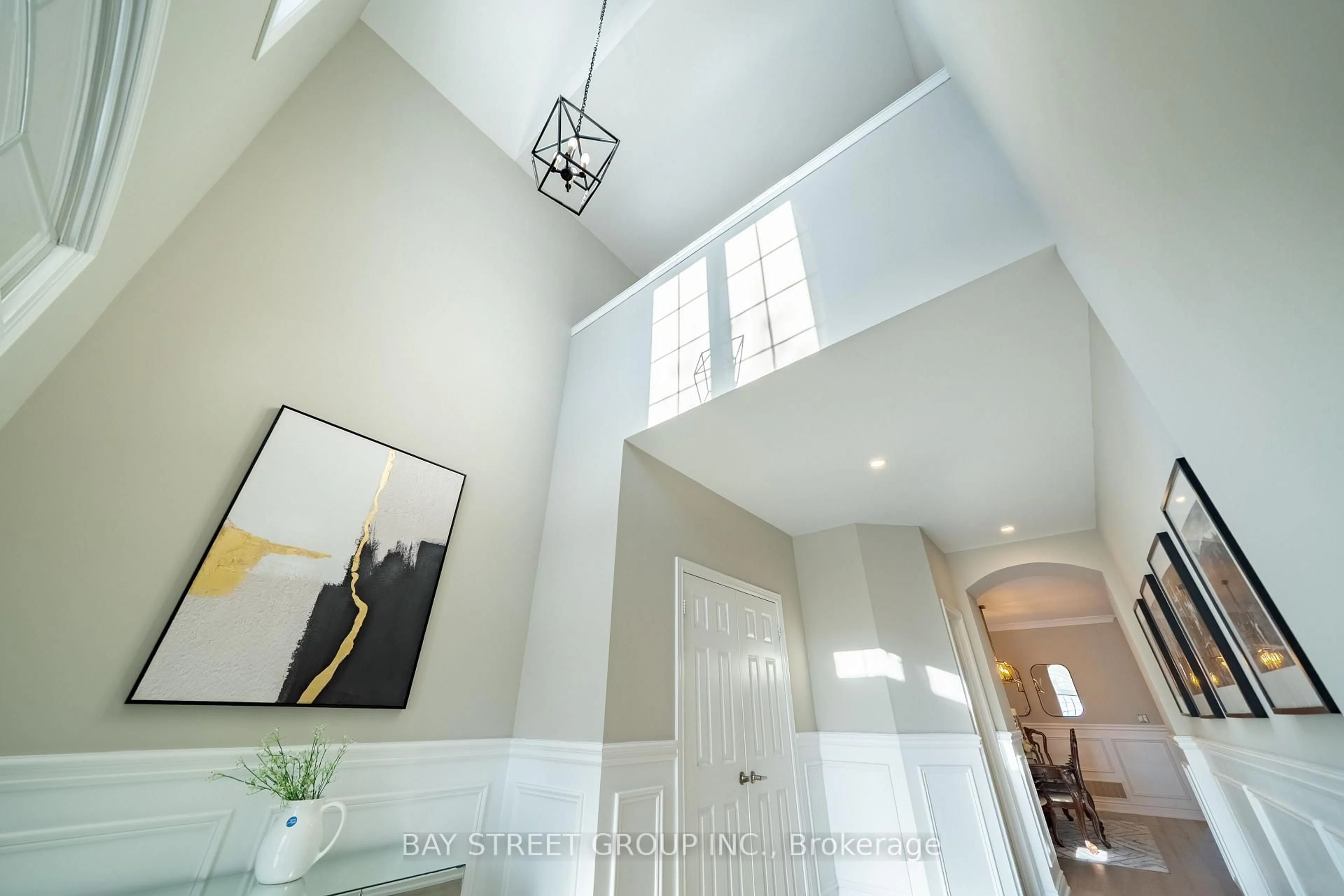 Indoor entryway for 995 Nellie Little Cres, Newmarket Ontario L3X 3E6