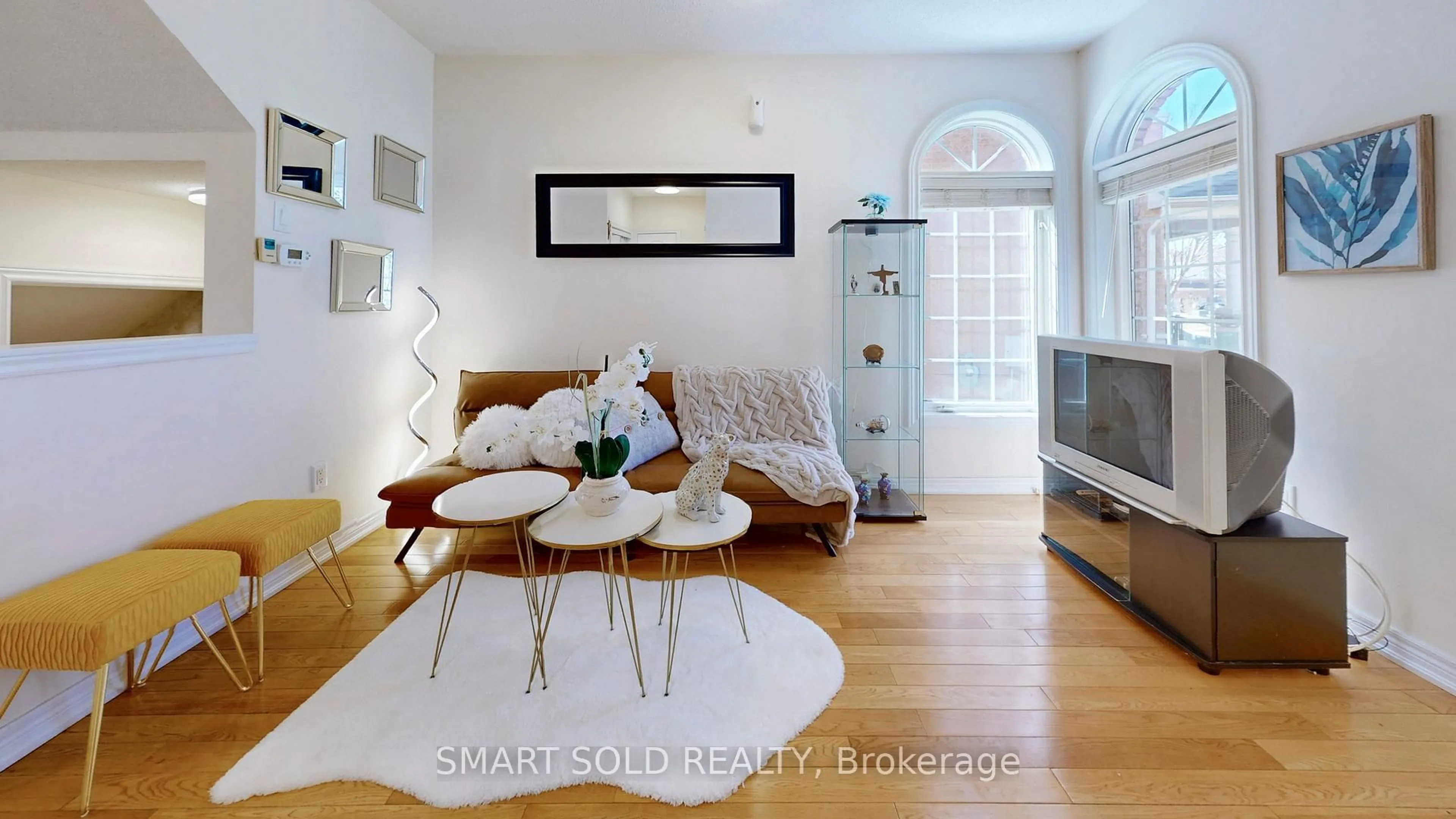 Living room with furniture, wood/laminate floor for 208 Cabernet Rd, Vaughan Ontario L4J 8V8