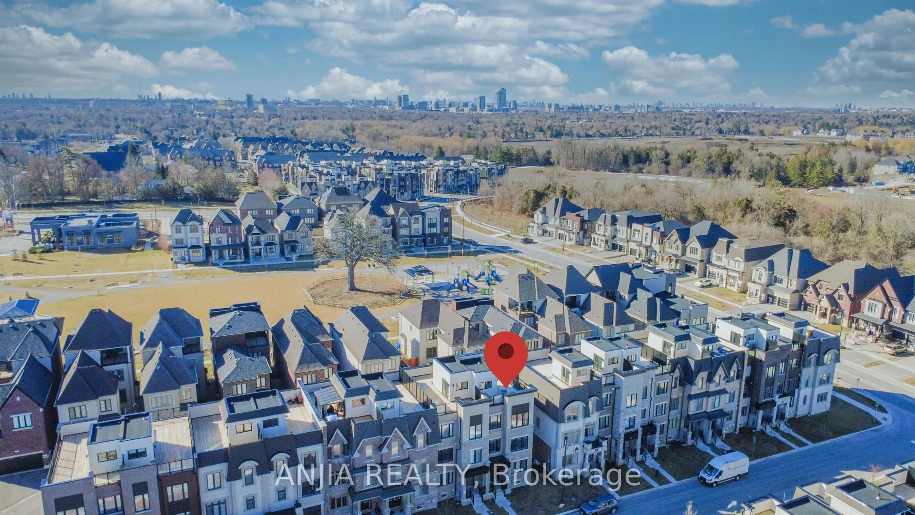 A pic from outside/outdoor area/front of a property/back of a property/a pic from drone, city buildings view from balcony for 17 William Shearn Cres, Markham Ontario L6C 3J3