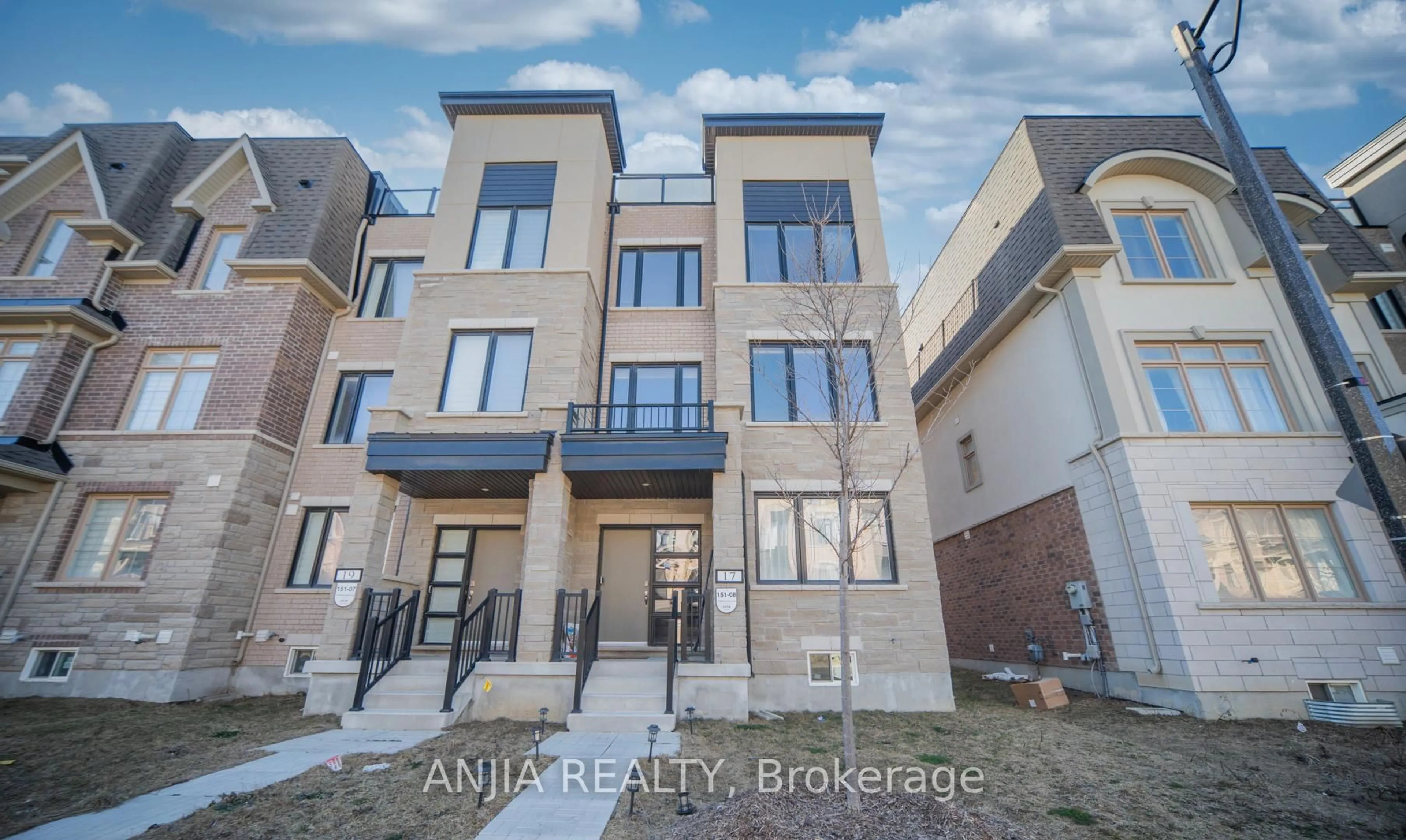 Unknown for 17 William Shearn Cres, Markham Ontario L6C 3J3