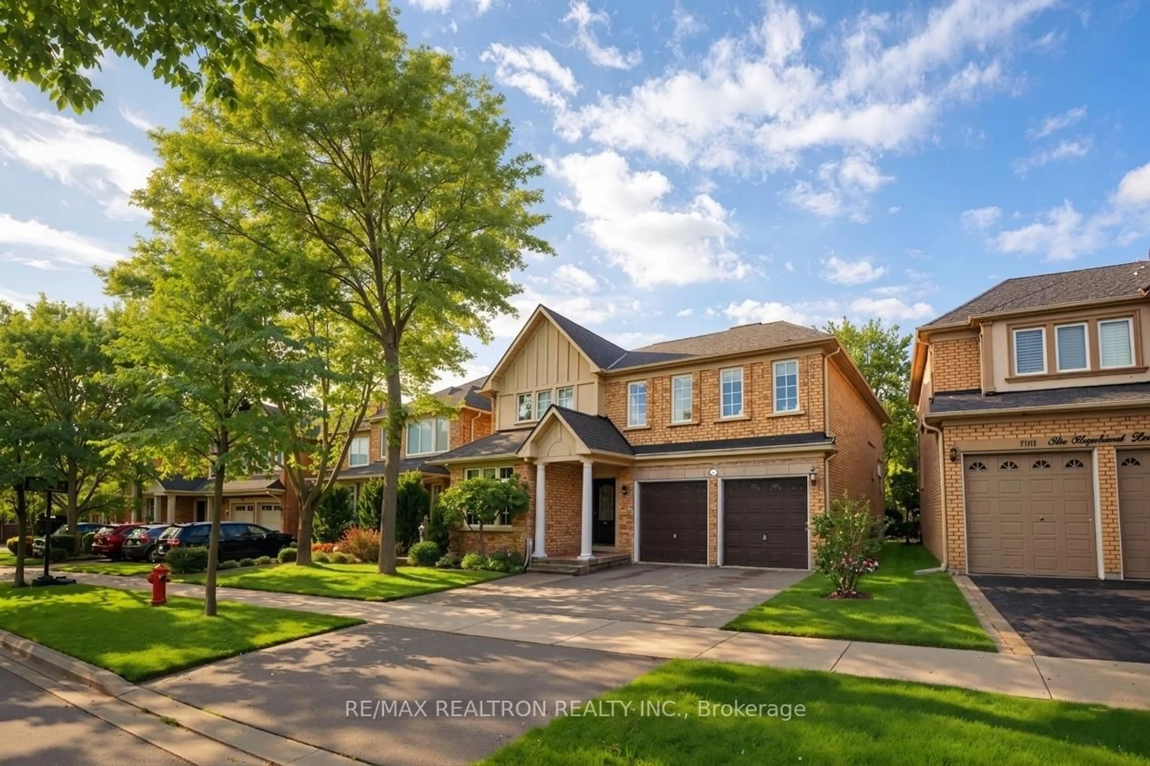 Home with brick exterior material, street for 44 Skywood Dr, Richmond Hill Ontario L4E 4L2