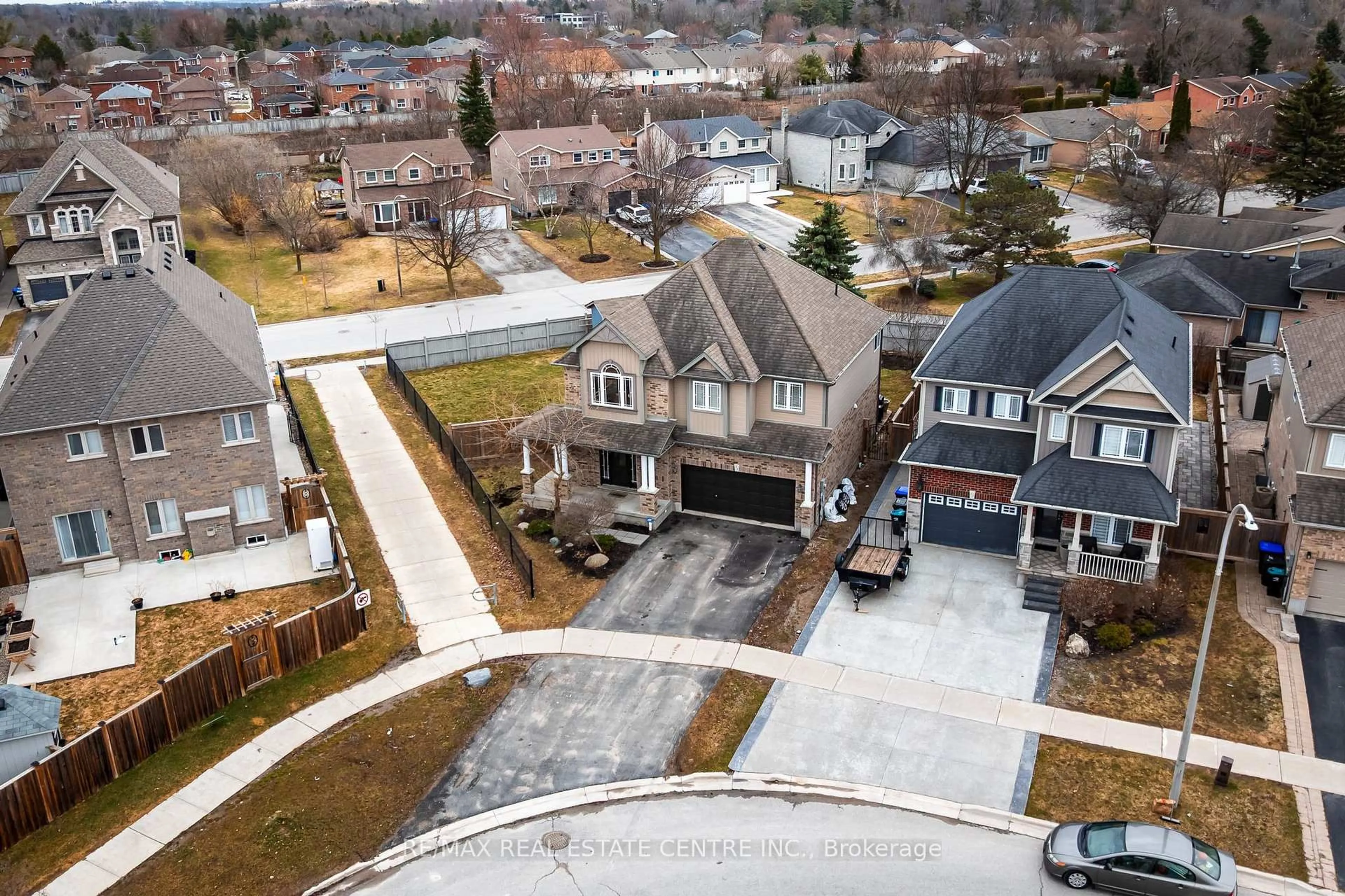 A pic from outside/outdoor area/front of a property/back of a property/a pic from drone, street for 51 Burt Ave, New Tecumseth Ontario L9R 0G8