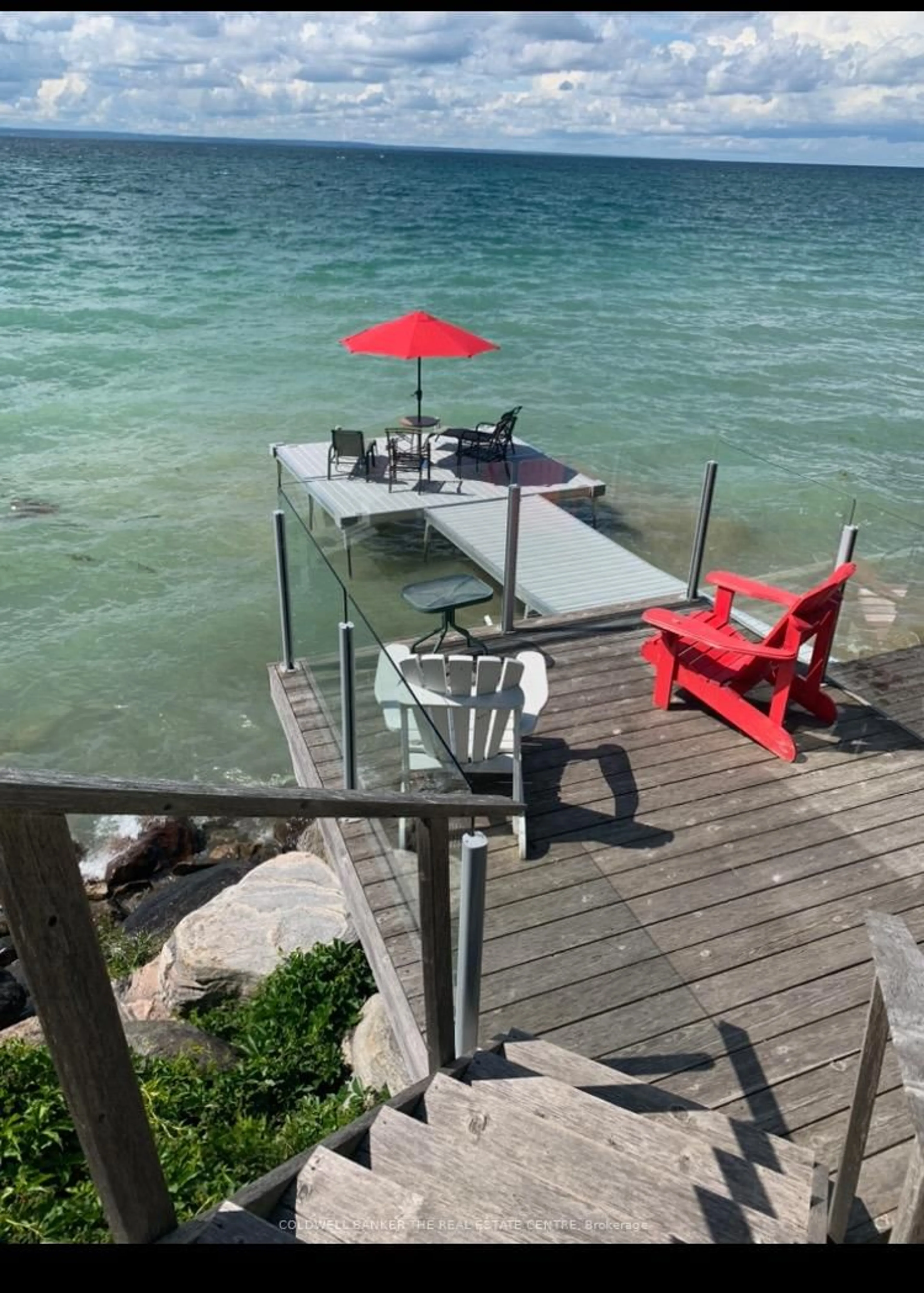 Patio, water/lake/river/ocean view for 567 Lake Dr, Georgina Ontario L0E 1S0