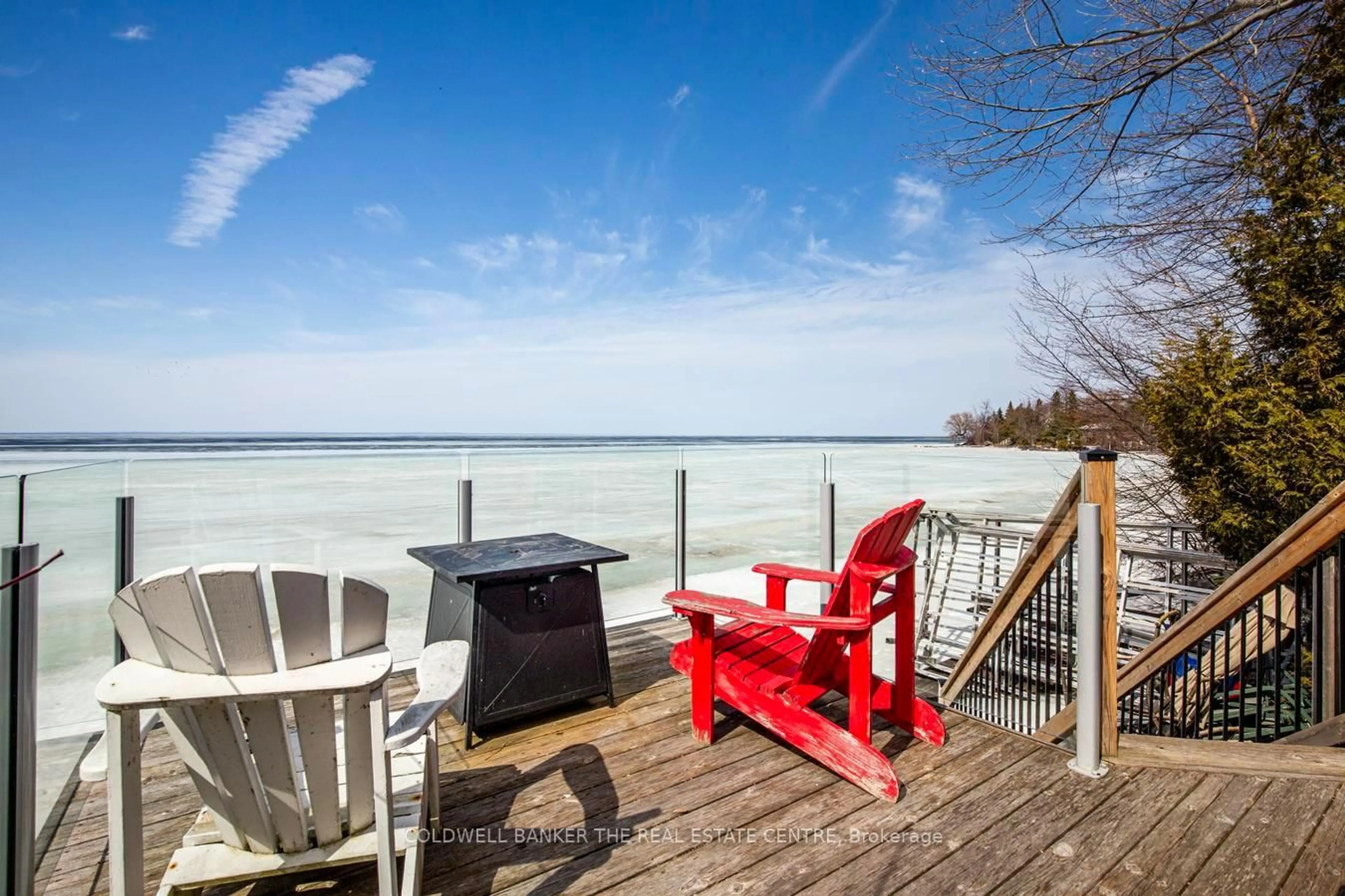 Patio, water/lake/river/ocean view for 567 Lake Dr, Georgina Ontario L0E 1S0