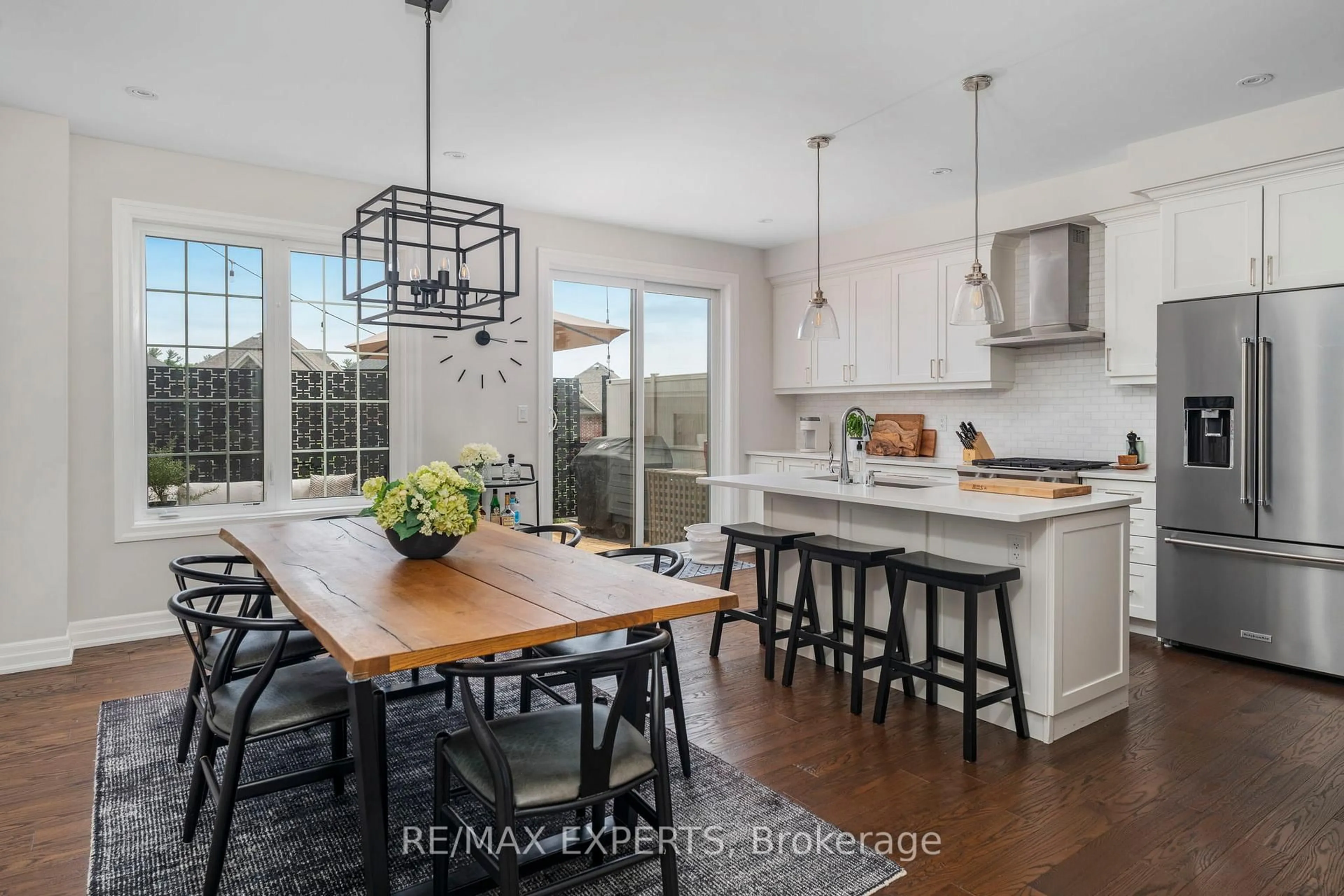 Open concept kitchen, ceramic/tile floor for 293 Kleinburg Summit Way, Vaughan Ontario L4H 4S7