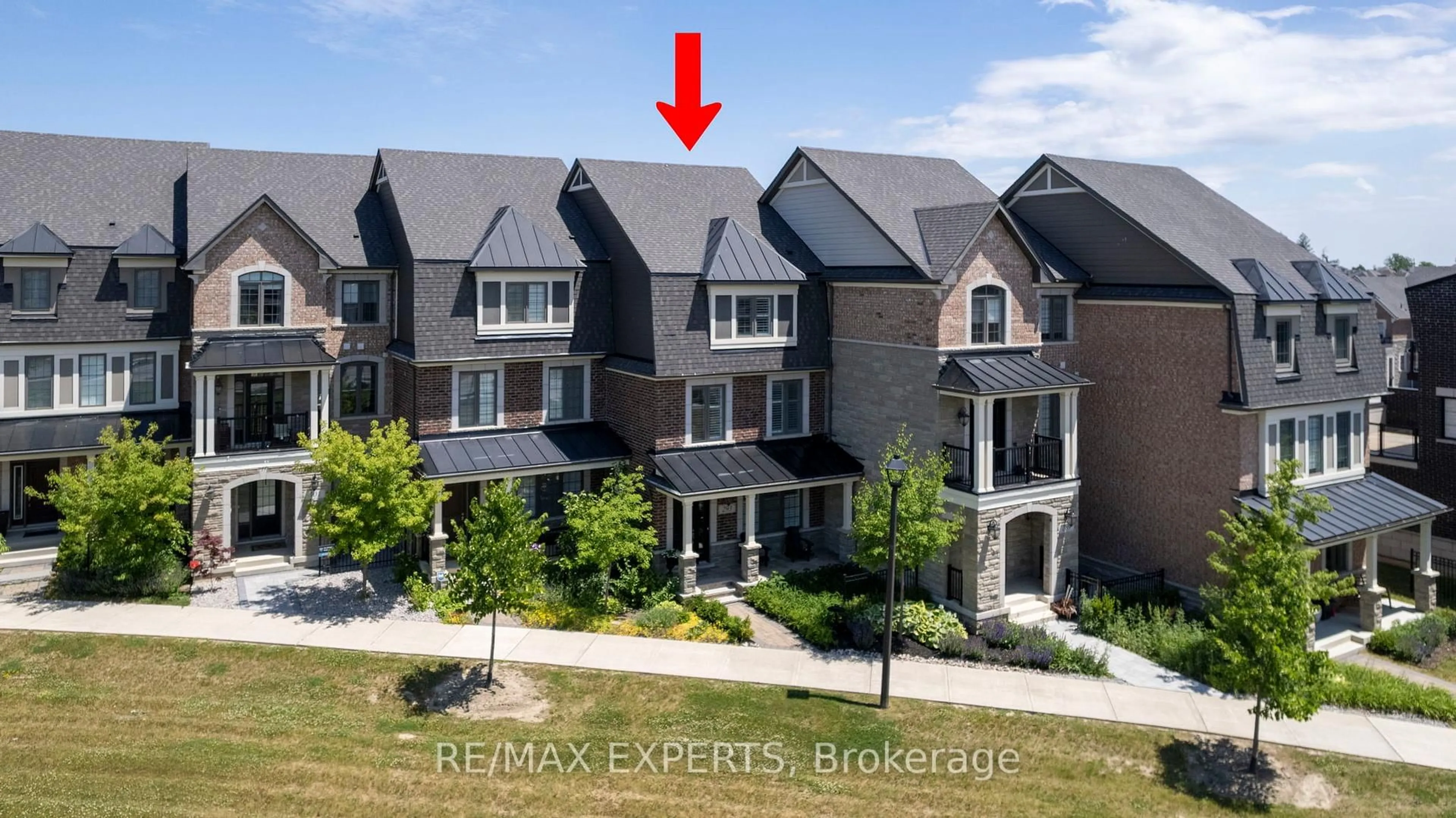 A pic from outside/outdoor area/front of a property/back of a property/a pic from drone, unknown for 293 Kleinburg Summit Way, Vaughan Ontario L4H 4S7