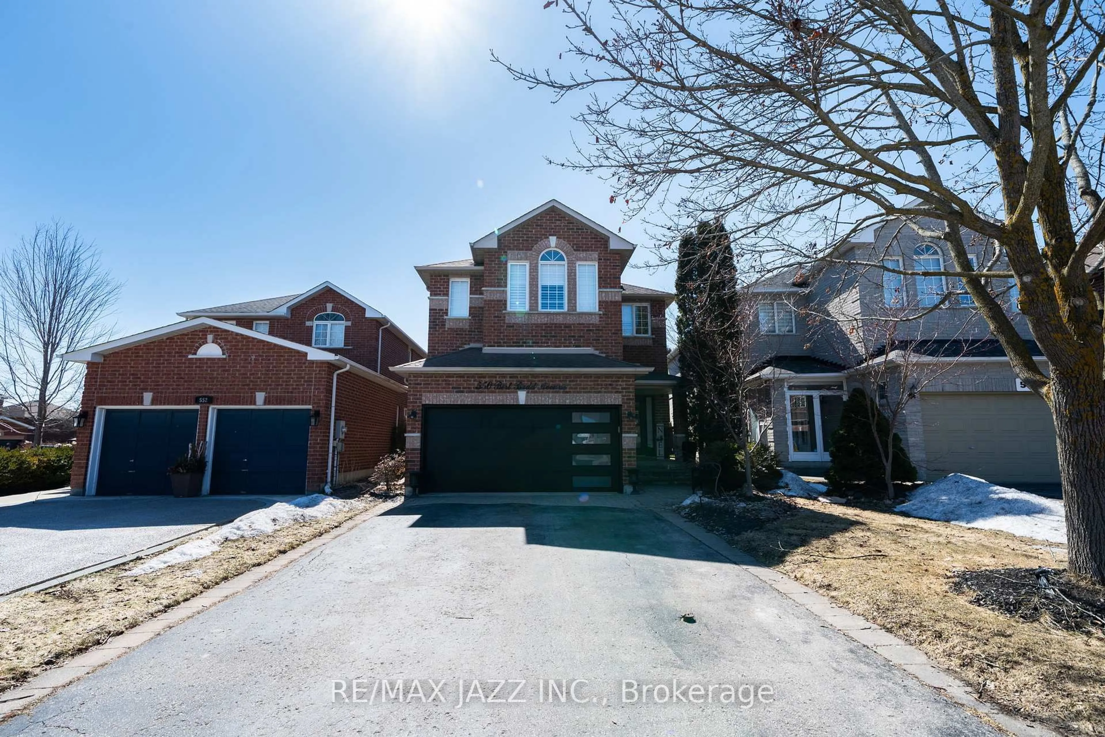 Home with brick exterior material, street for 550 Bert Budd Ave, Newmarket Ontario L3Y 8S7
